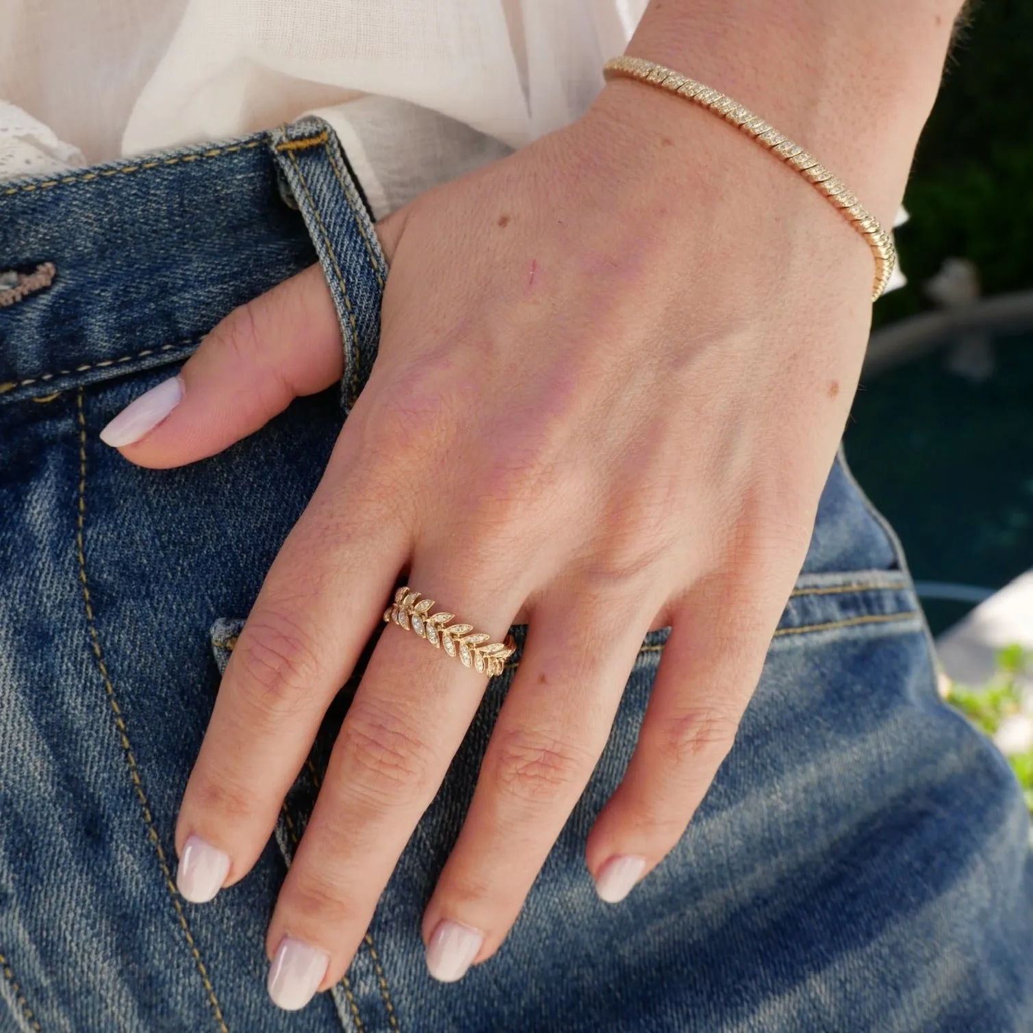 Diamond Leaf Ring sold by EF Collection product image thumbnail 5