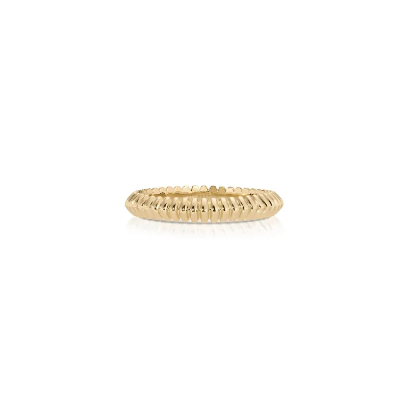 Gold Fluted Knife Edge Ring made by EF Collection