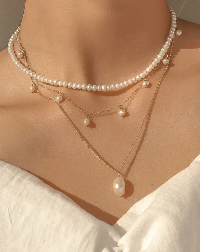 Chloé Petit Pearl Station Choker sold by Midori Jewelry Co. product image thumbnail 4