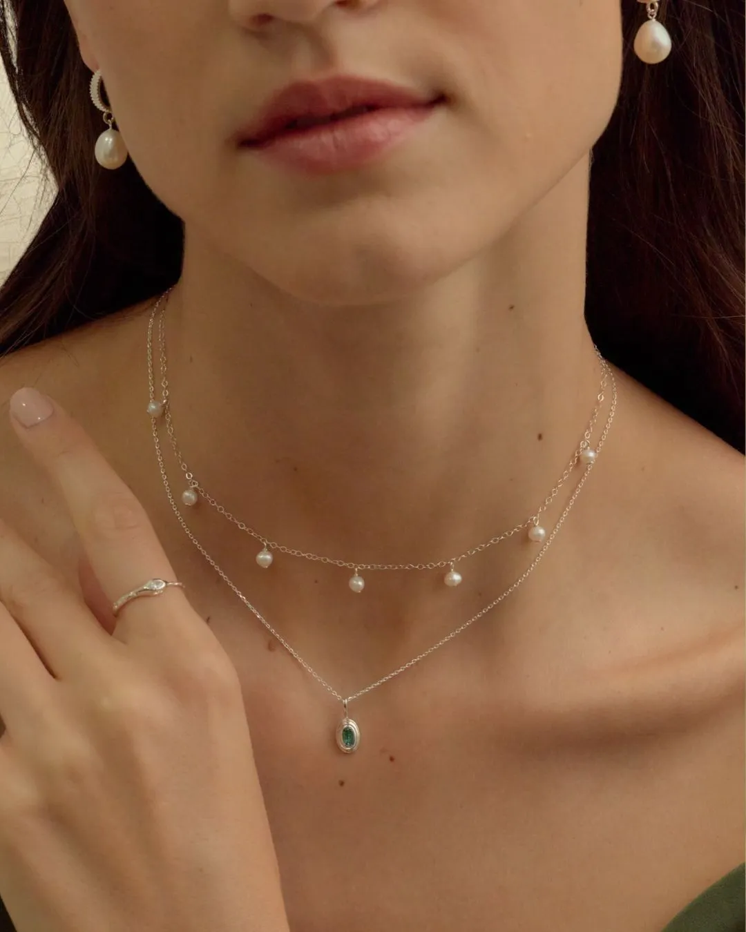 Chloé Petit Pearl Station Choker sold by Midori Jewelry Co. product image thumbnail 2