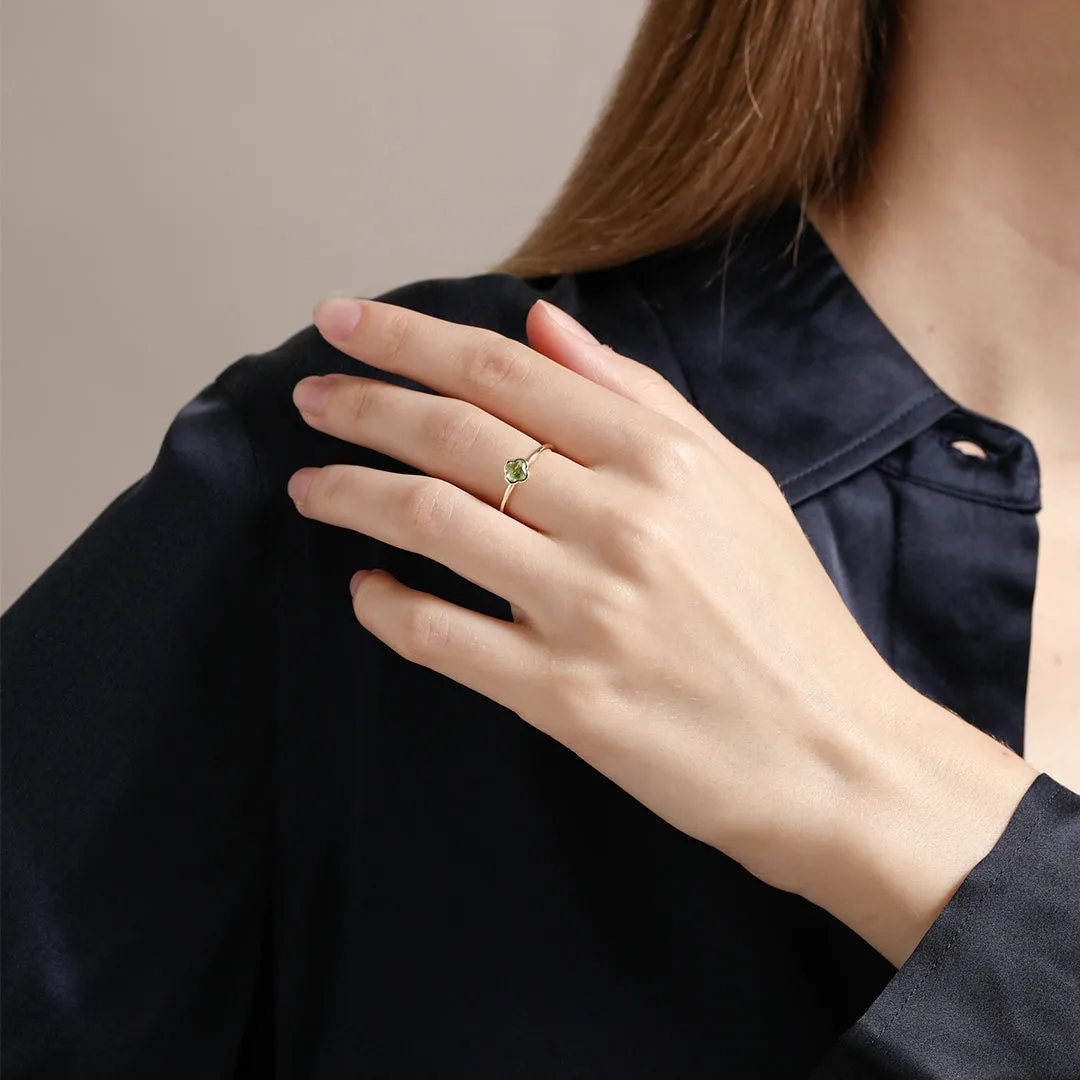 Clover Cut Peridot Ring / 9K and 18K Solid Gold sold by Nyrelle Jewelry product image thumbnail 4