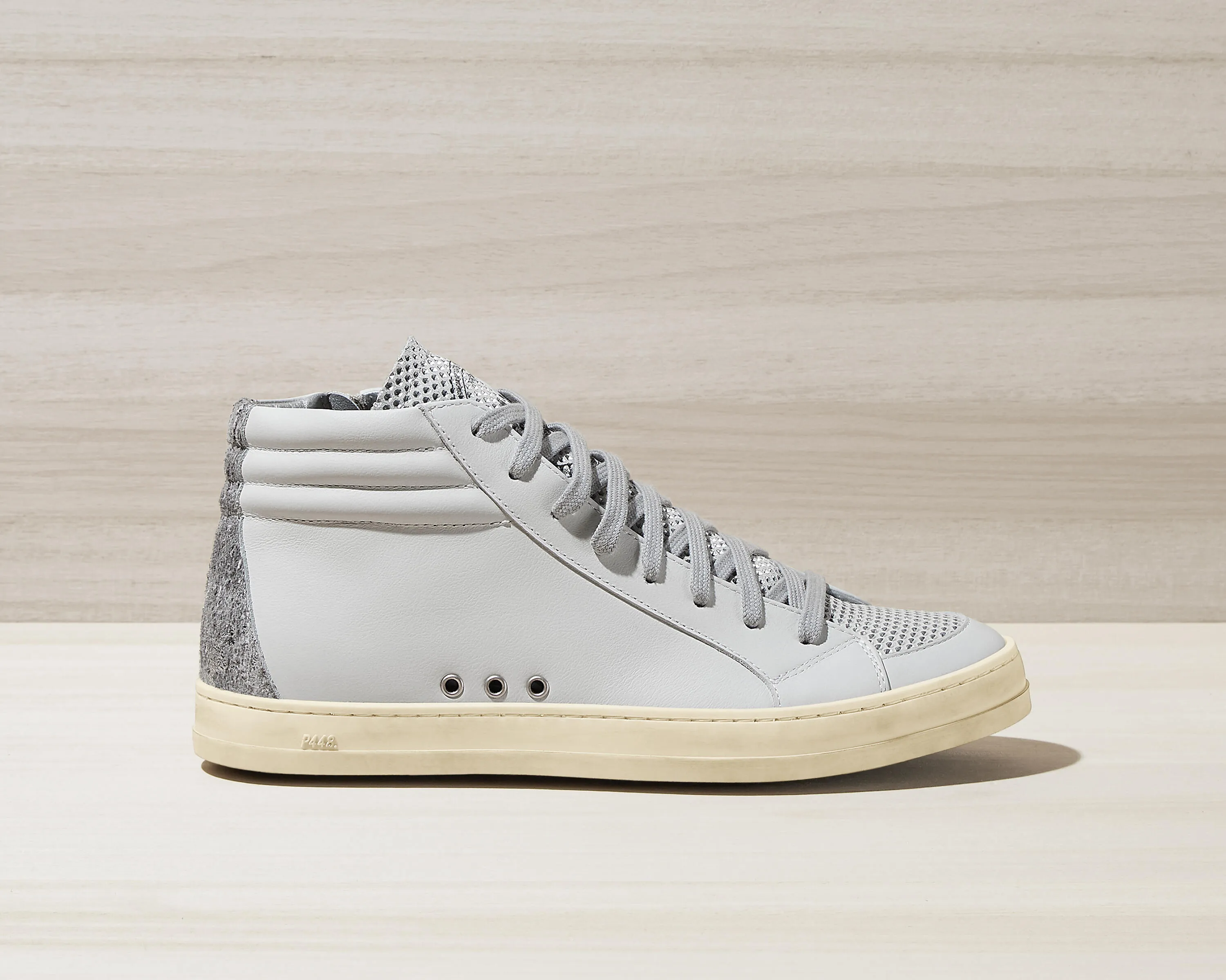 Skate Lin/Silver sold by P448