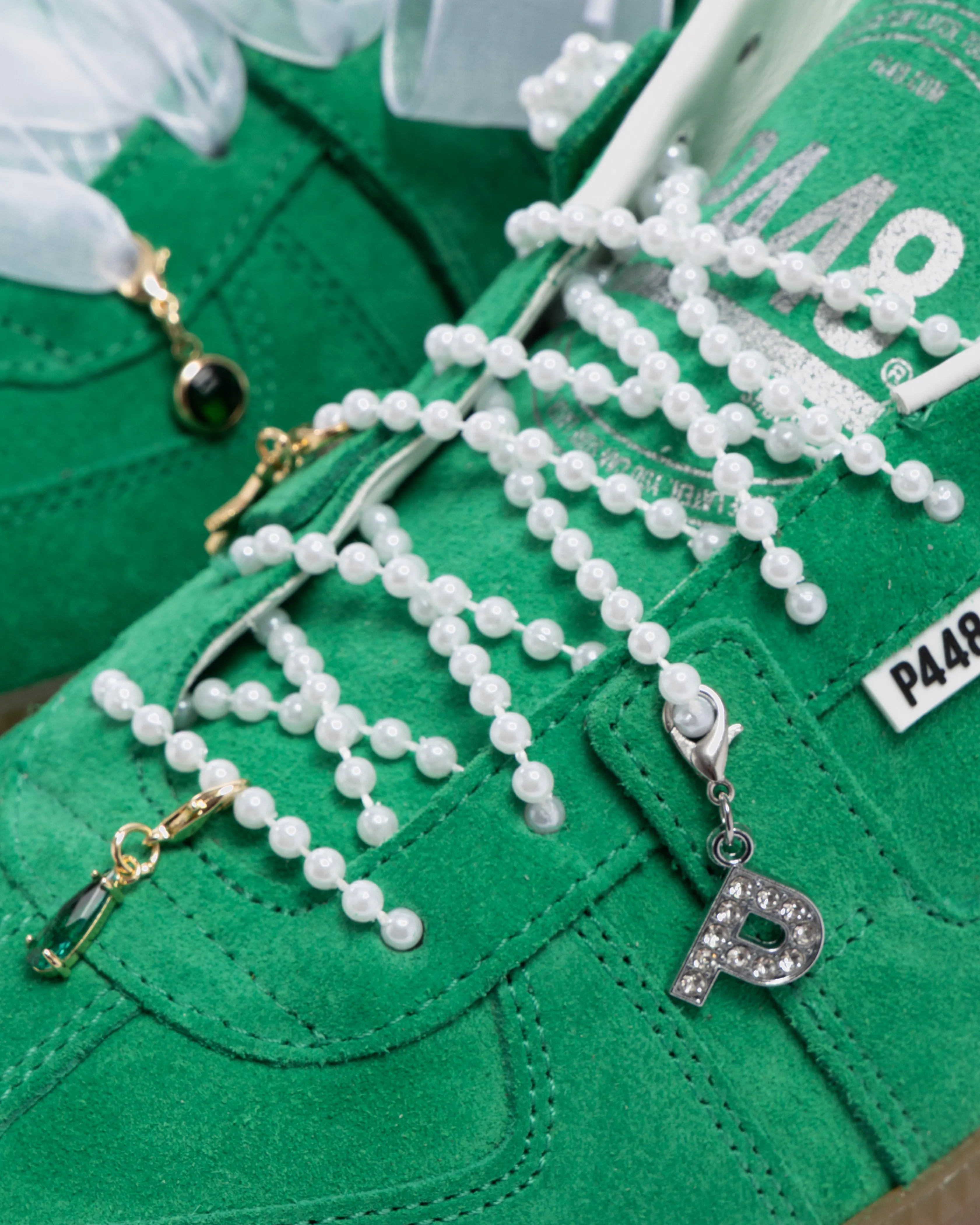 Charm Shoelaces White sold by P448