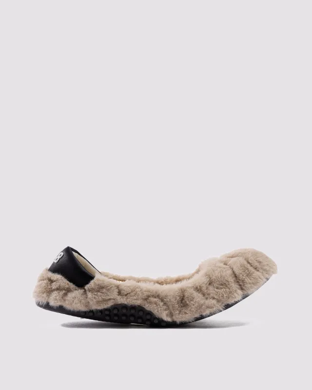 Stella Fur Beige sold by P448