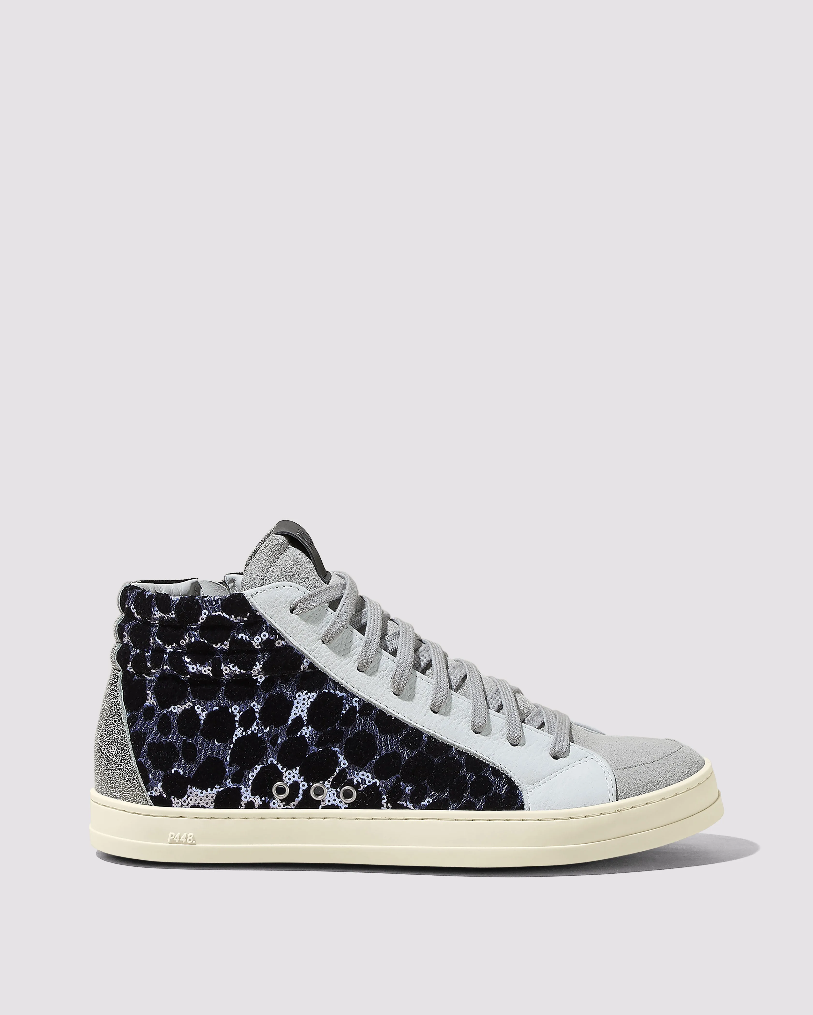 Skate Petit sold by P448