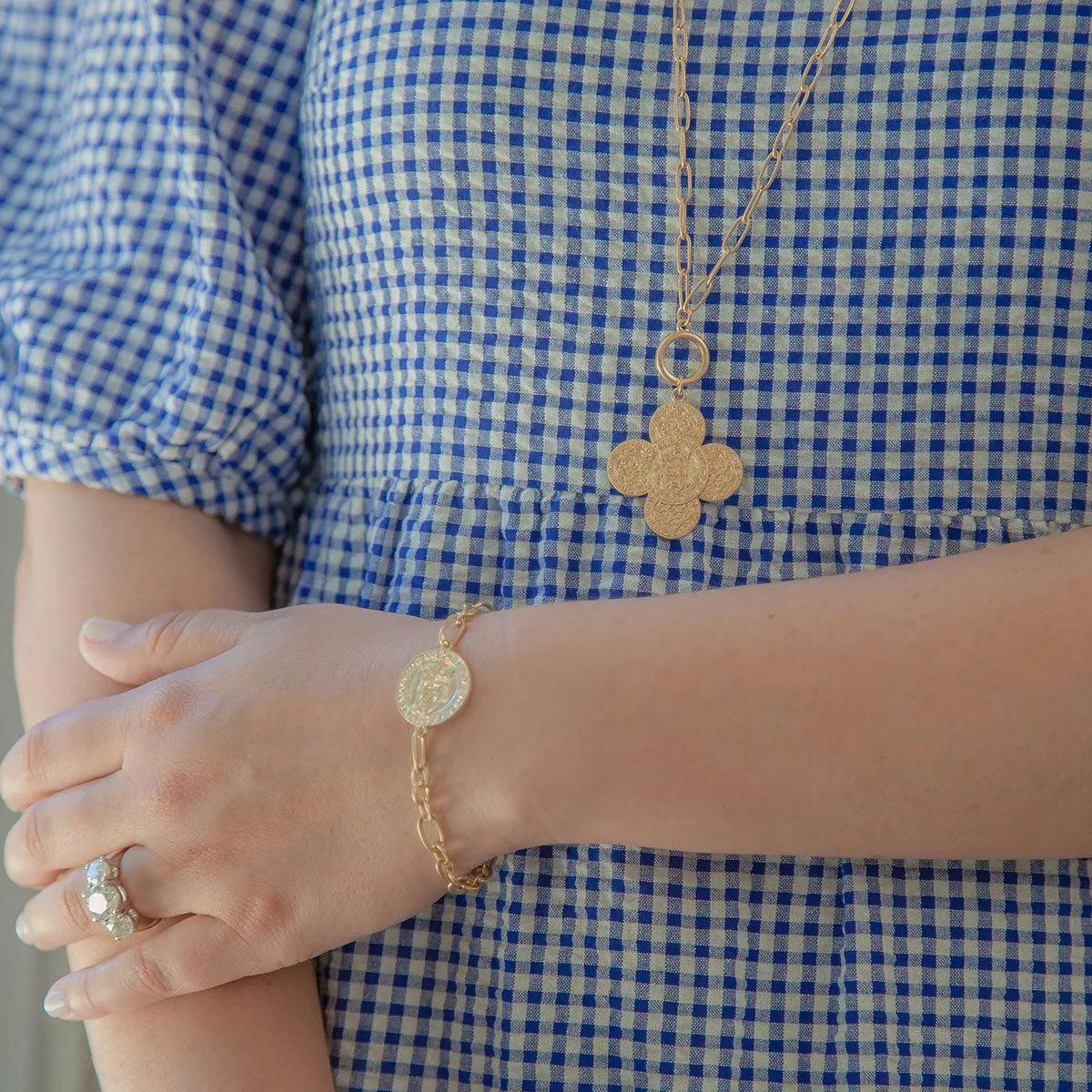 CANVAS Style x MaryCatherineStudio French Quatrefoil T-Bar 2 in 1 Necklace in Worn Gold - FINAL SALE sold by Canvas Style product image thumbnail 3