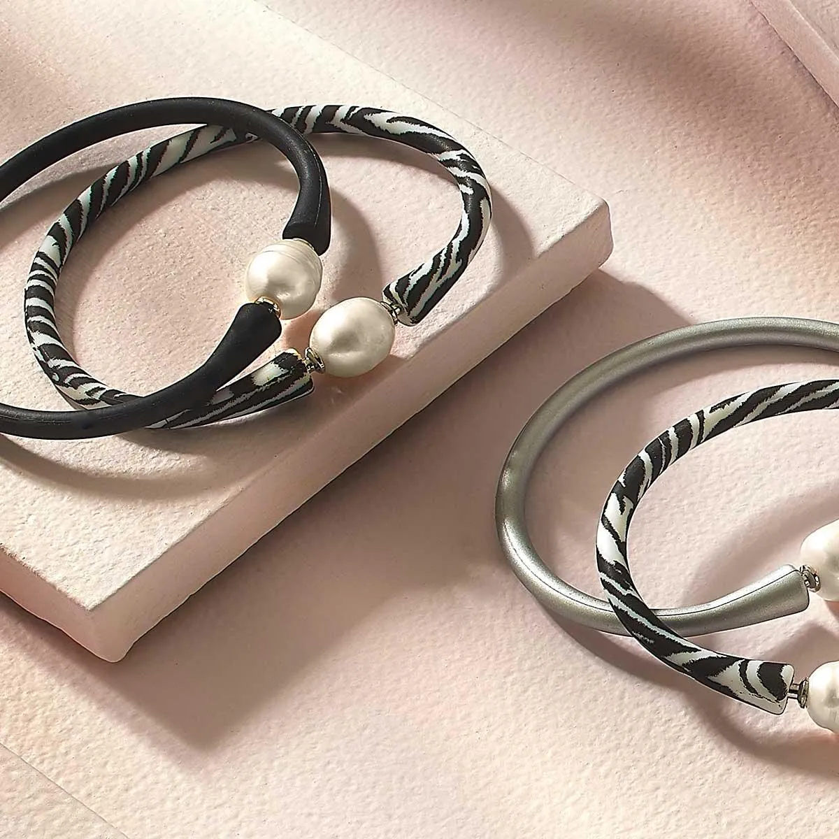 Bali Freshwater Pearl Silicone Bracelet in Metallic Silver - FINAL SALE sold by Canvas Style product image thumbnail 2