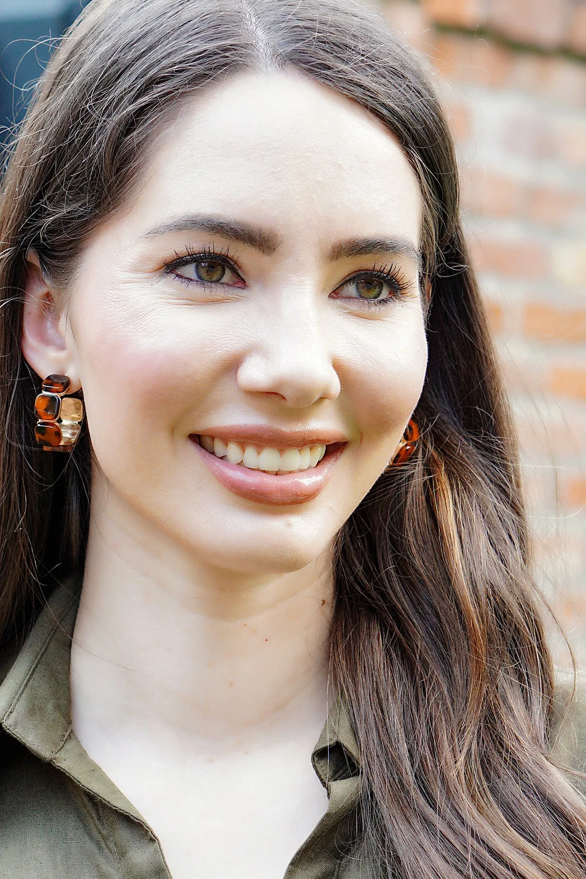 Jess Tortoise Chunky Hoop Earrings in Worn Gold sold by Canvas Style product image thumbnail 2