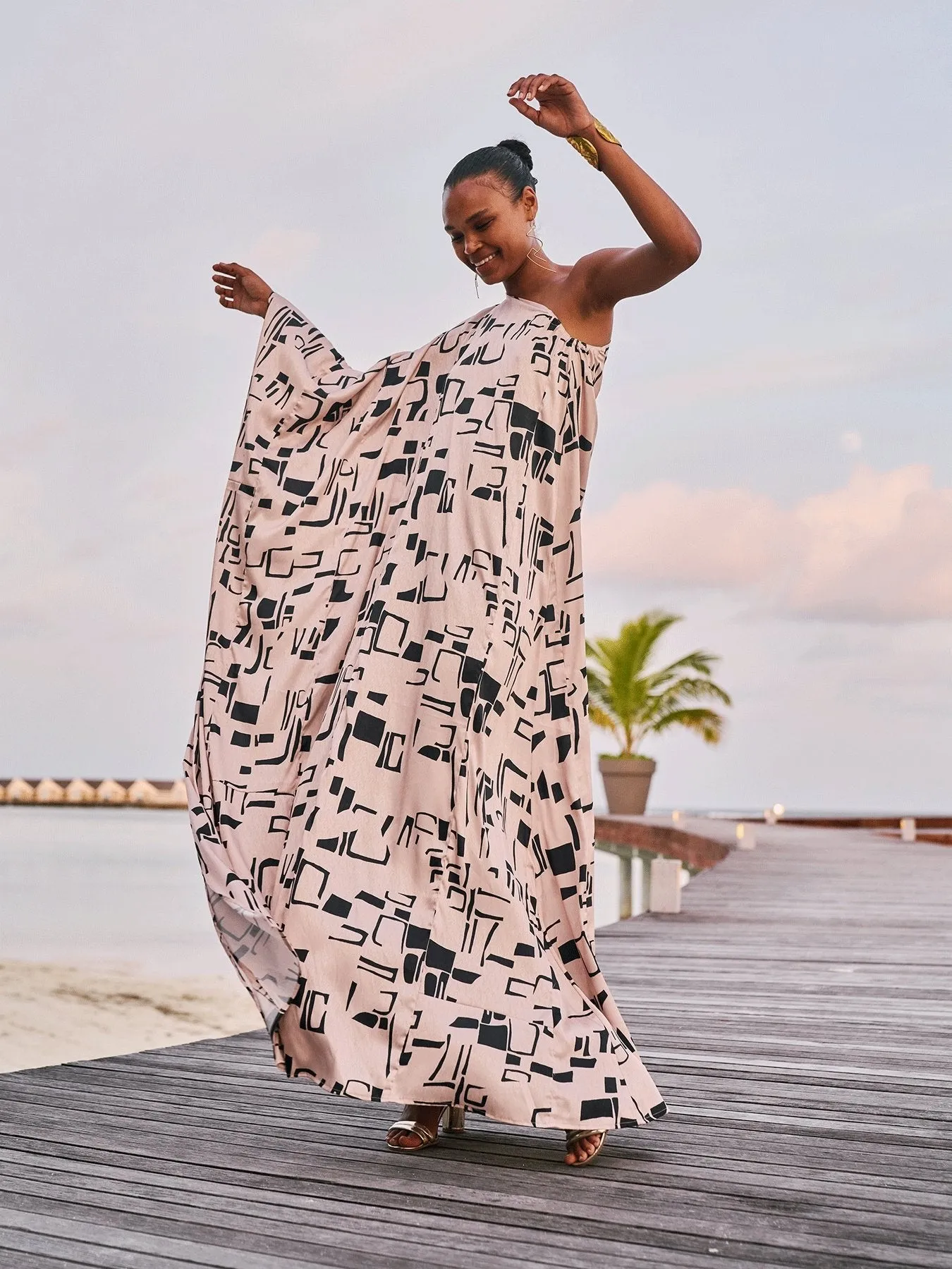 Satu Dress - Tukki Noir sold by Diarrablu product image thumbnail 5