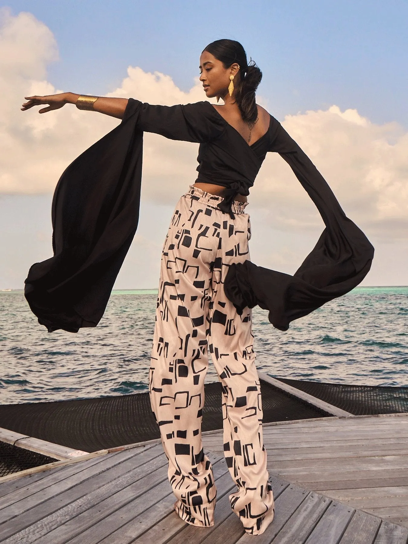 Sustainable Kinu Top - Solid Noir sold by Diarrablu product image thumbnail 5