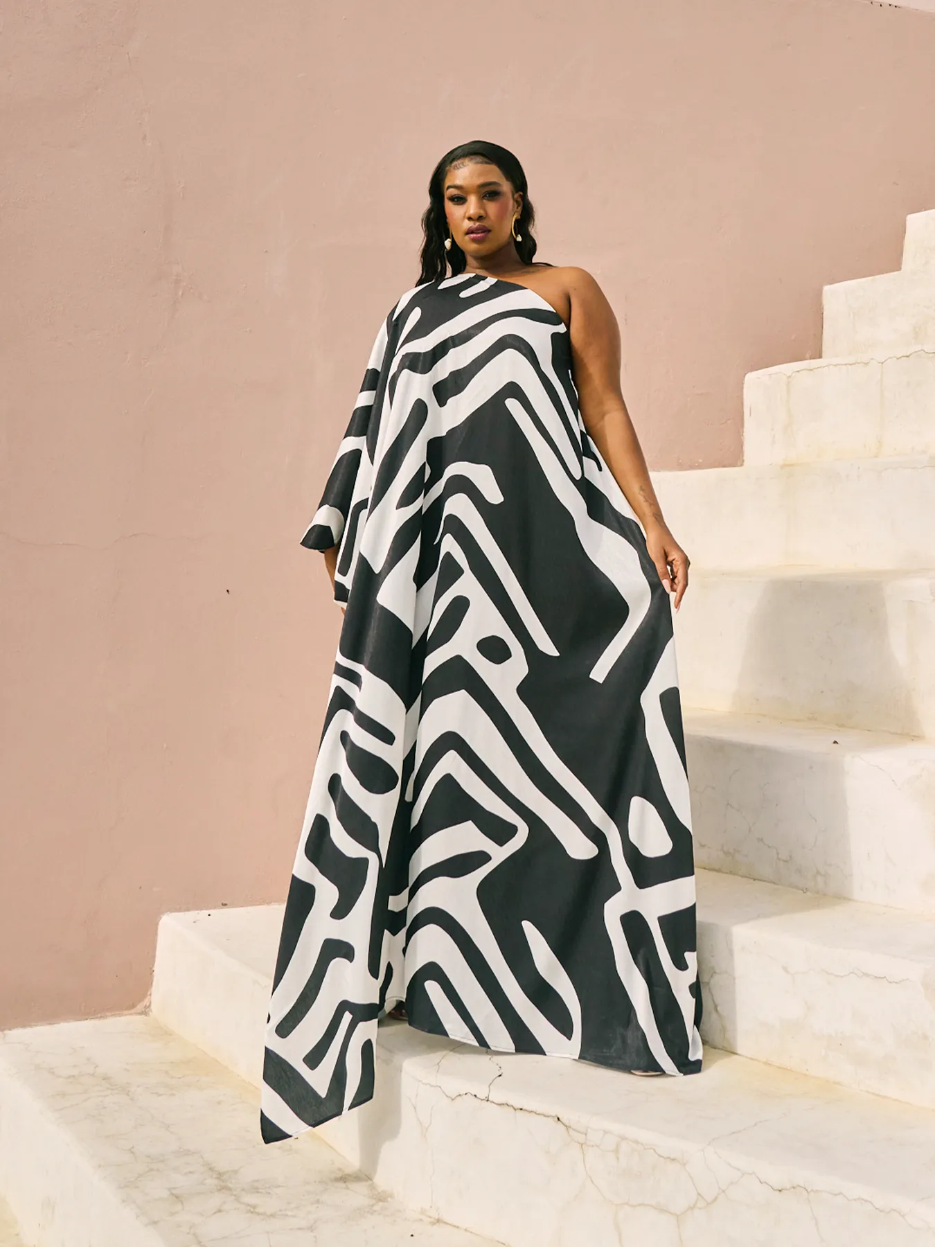 Satu Dress - Lava Noir sold by Diarrablu product image thumbnail 3