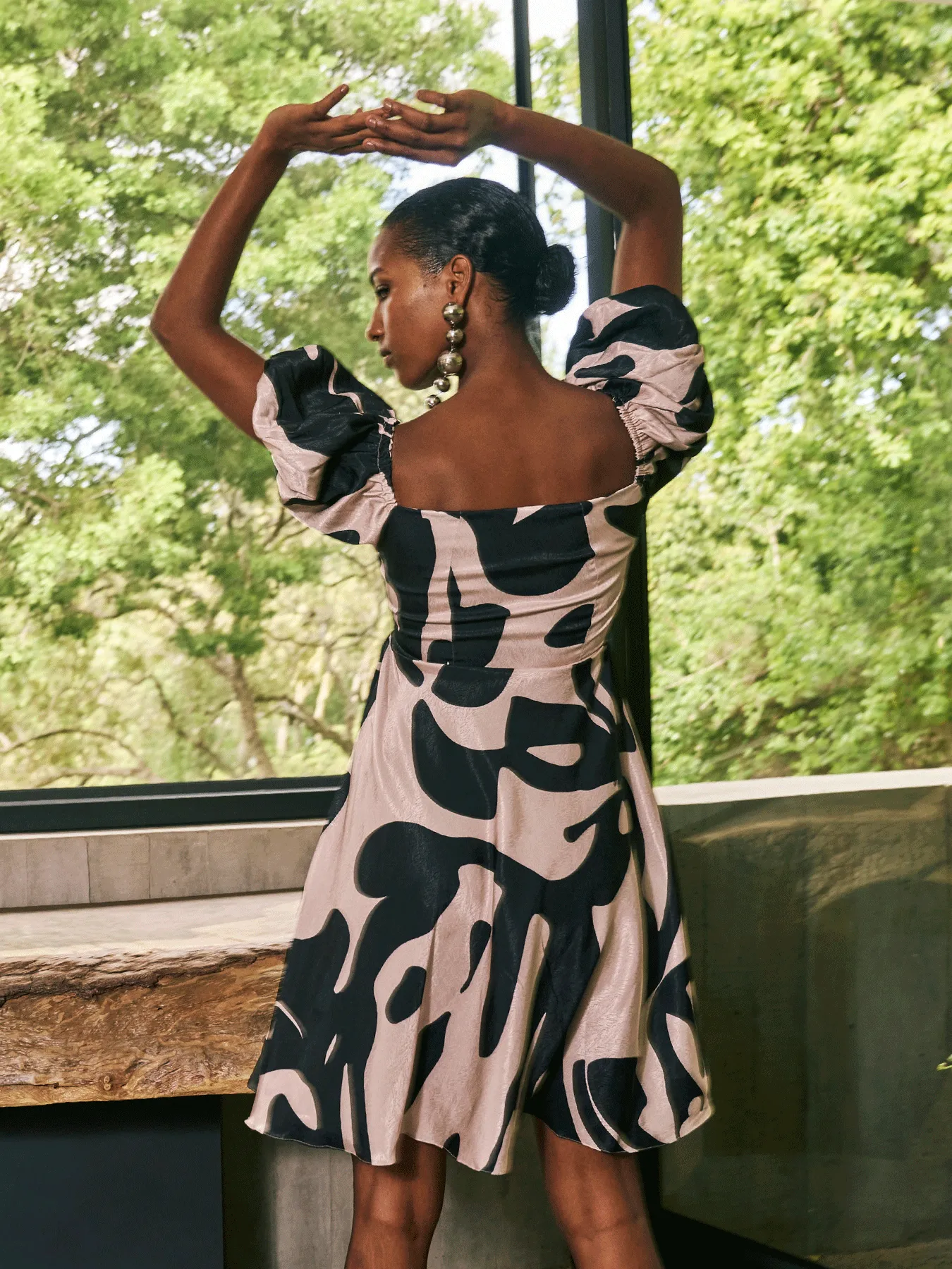 Sana Dress - Alia Noir sold by Diarrablu product image thumbnail 4