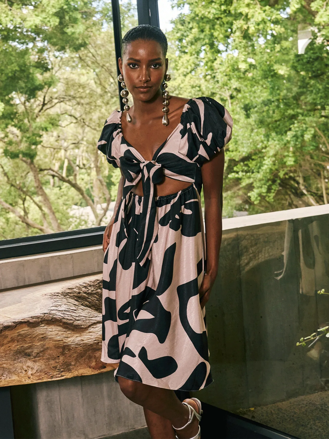 Sana Dress - Alia Noir sold by Diarrablu product image thumbnail 3