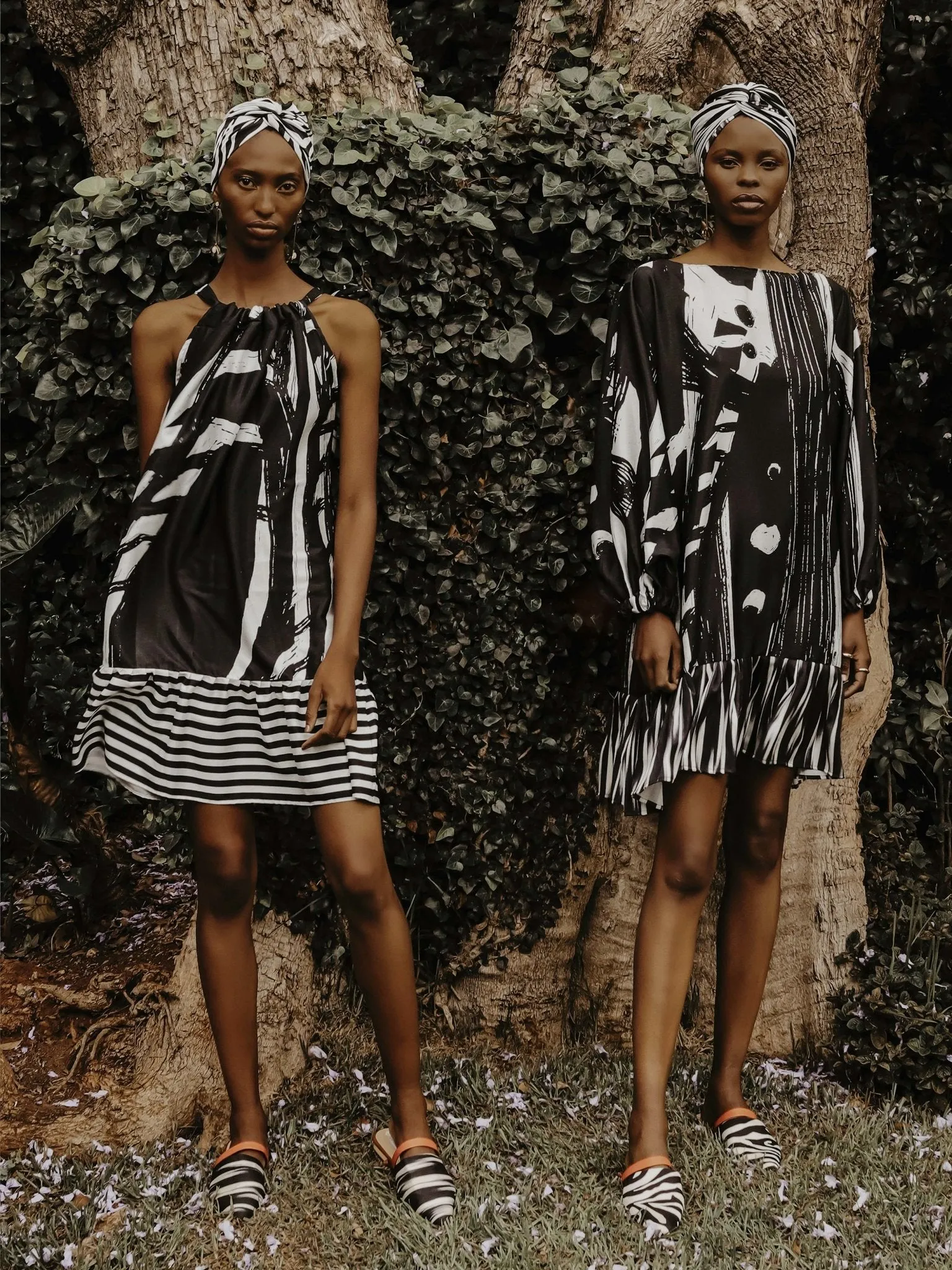 Kali Ben Dress - Suto Black sold by Diarrablu