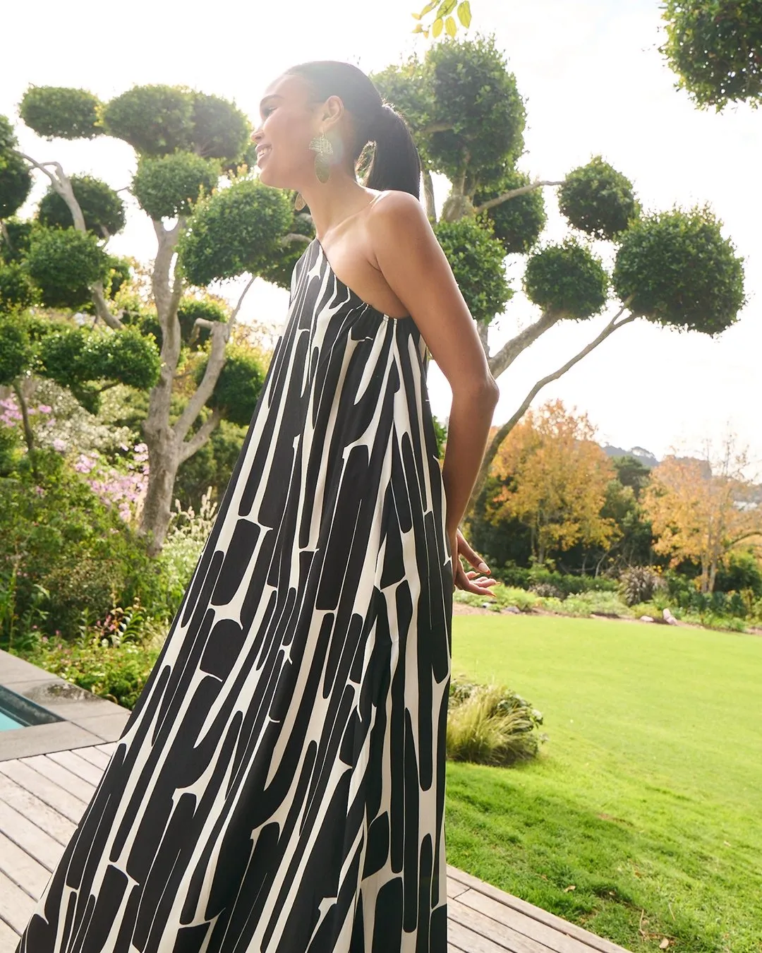 Satu Dress - Hera Noir sold by Diarrablu product image thumbnail 5