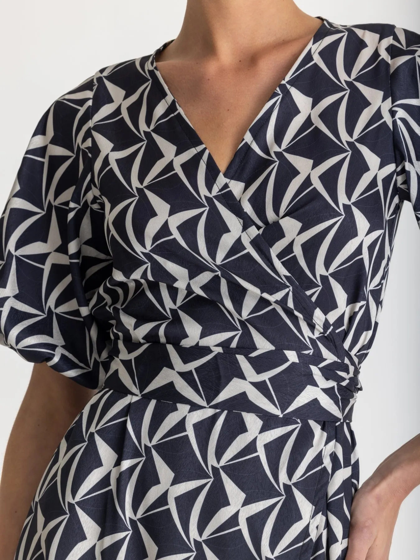 Yali Dress - Zhy Noir sold by Diarrablu product image thumbnail 4