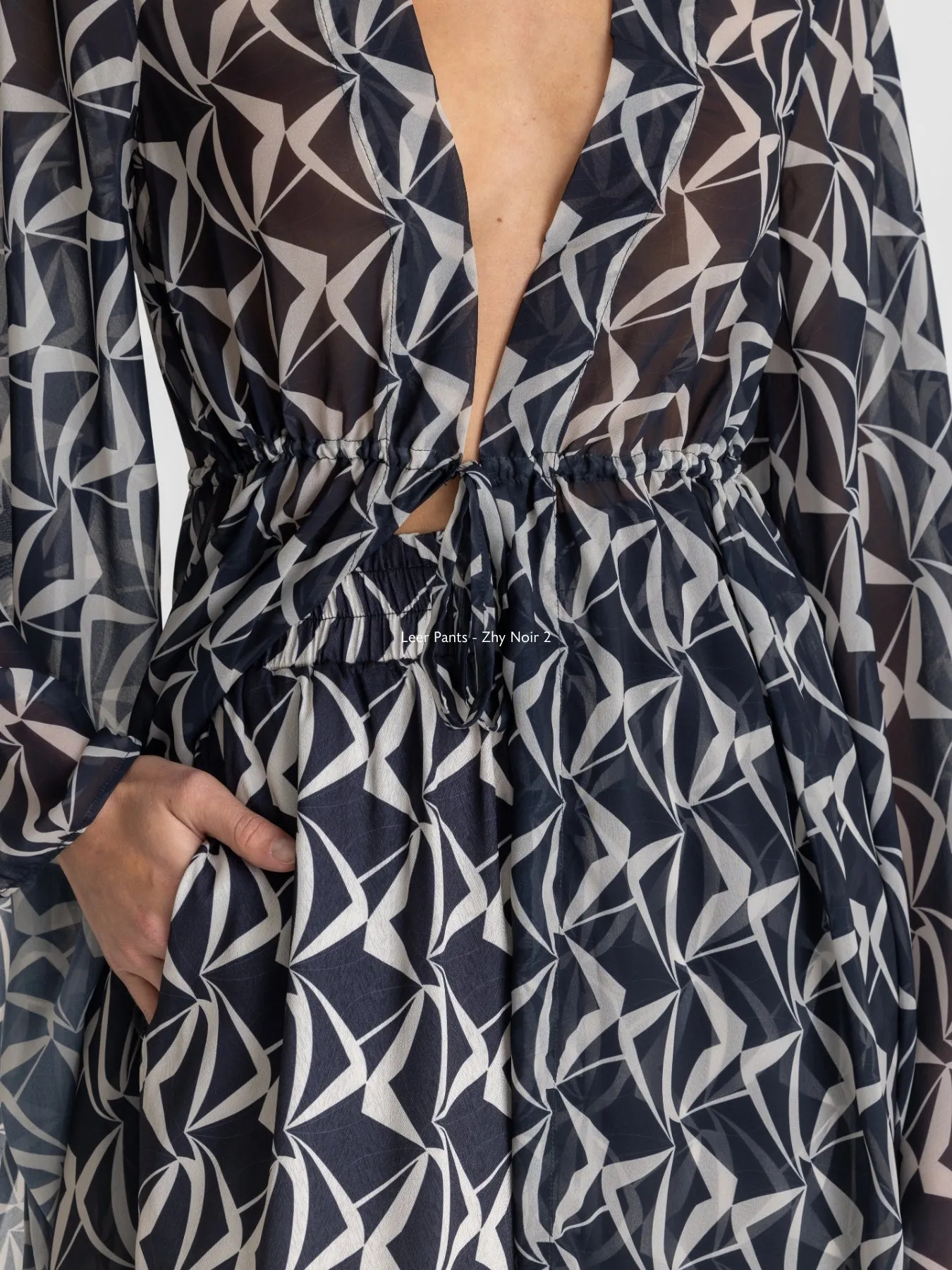 Leer Pants - Zhy Noir sold by Diarrablu product image thumbnail 4