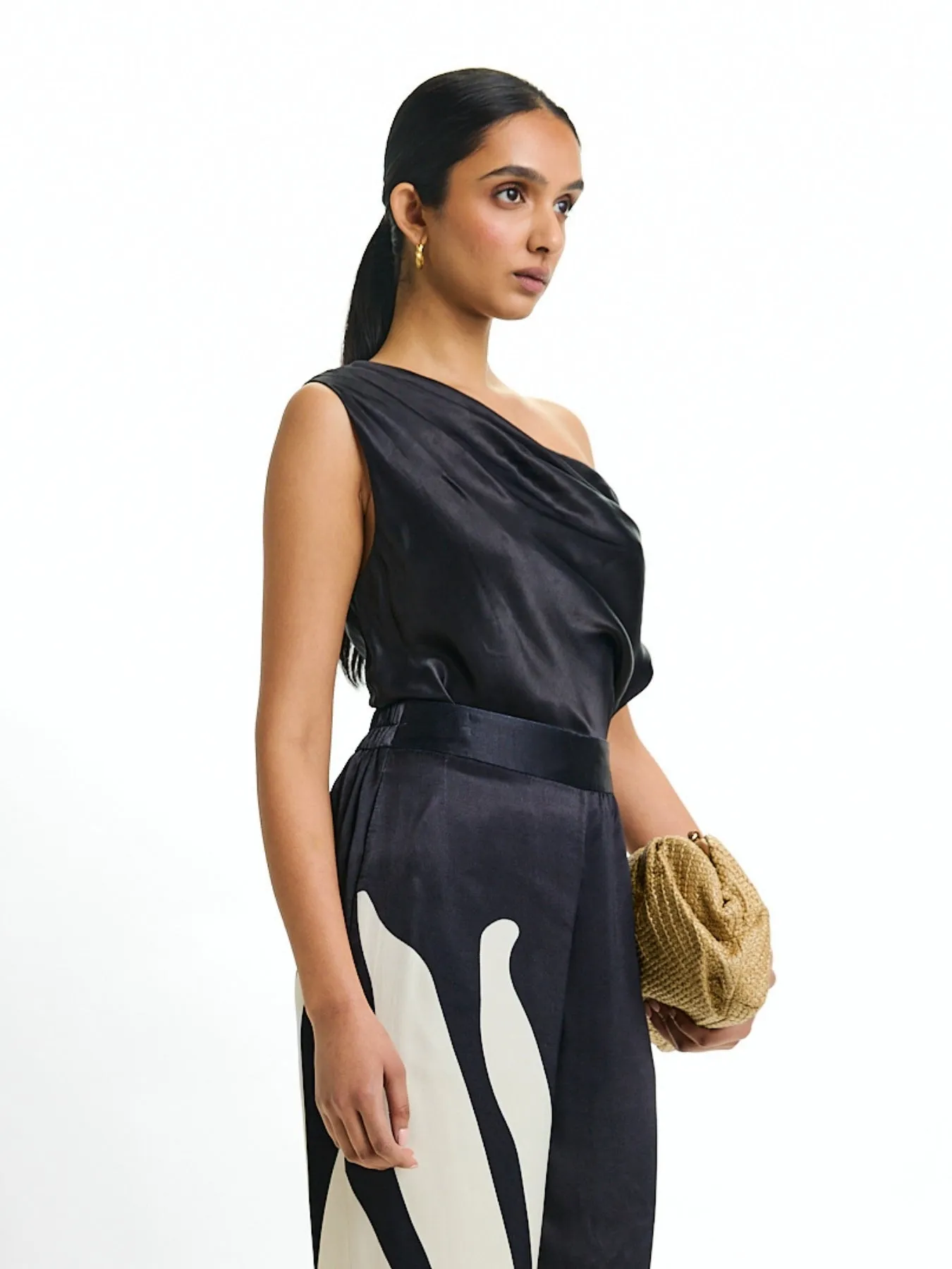 Alba FSC® Certified Viscose Top - Solid Noir sold by Diarrablu product image thumbnail 4