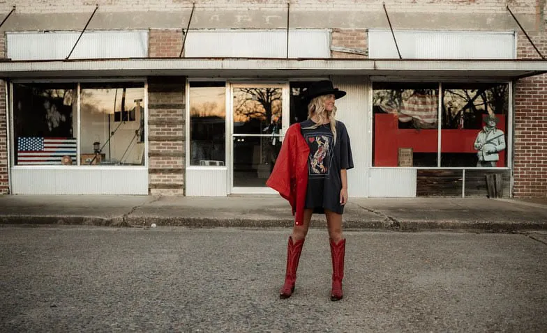 NEW!! Cowgirl Queen Graphic Oversized Tee sold by Glitzy Bella product image thumbnail 5