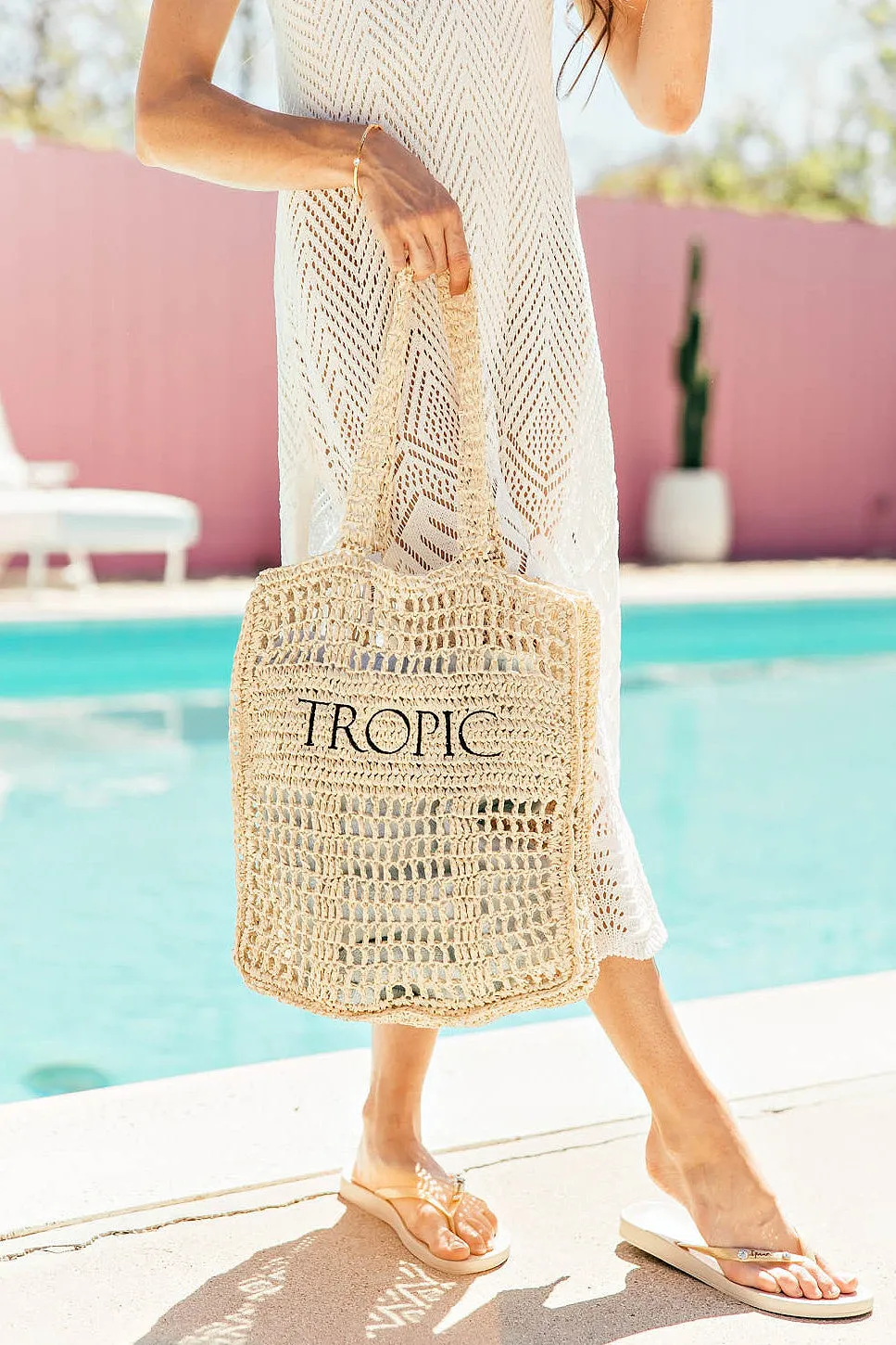 AS SEEN by ALEXA ANGLIN!! Tropic Raffia Beach Bag in Light Natural sold by Glitzy Bella