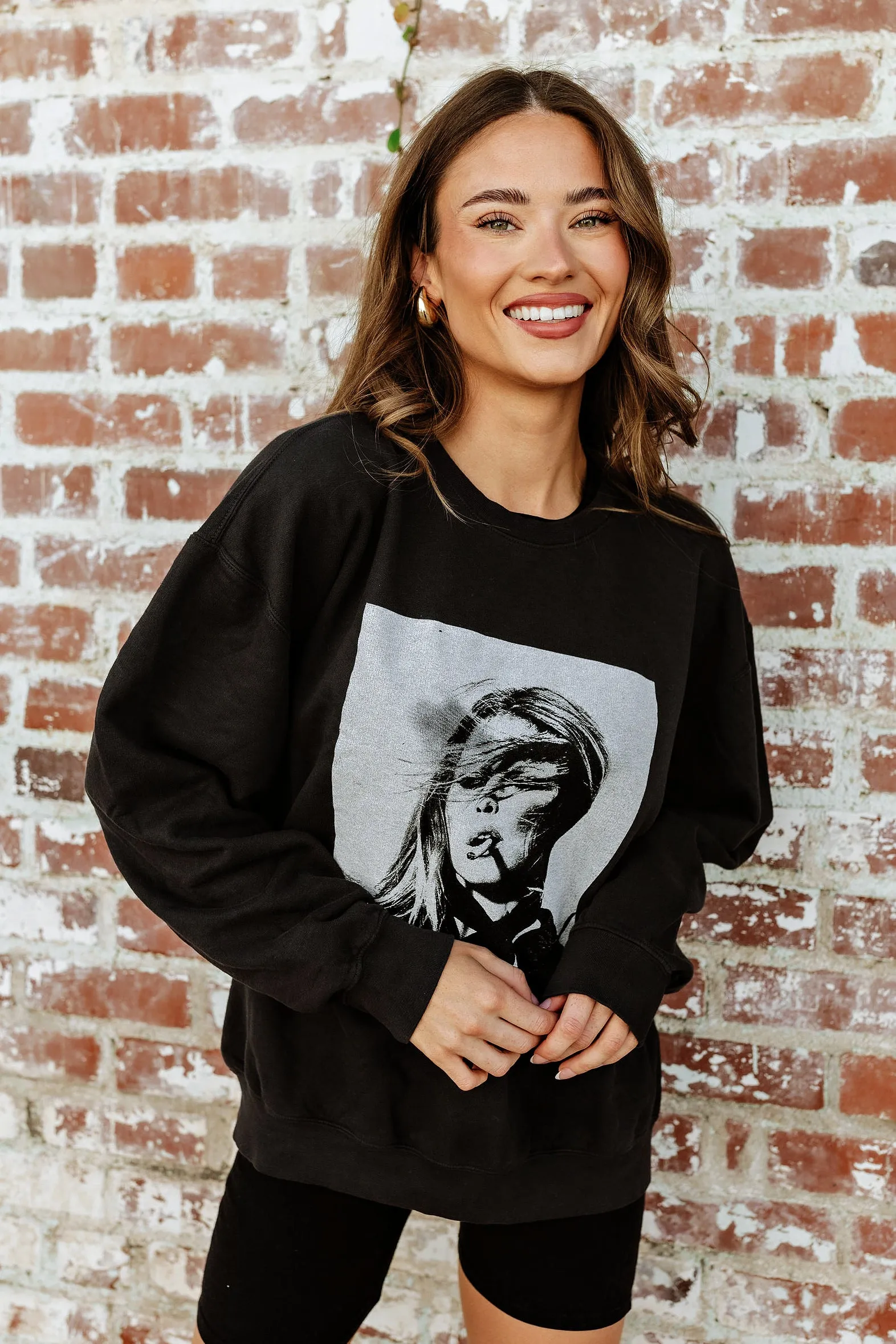 FINAL SALE!! The "Paris Icon" Sweatshirt in Black sold by Glitzy Bella product image thumbnail 5
