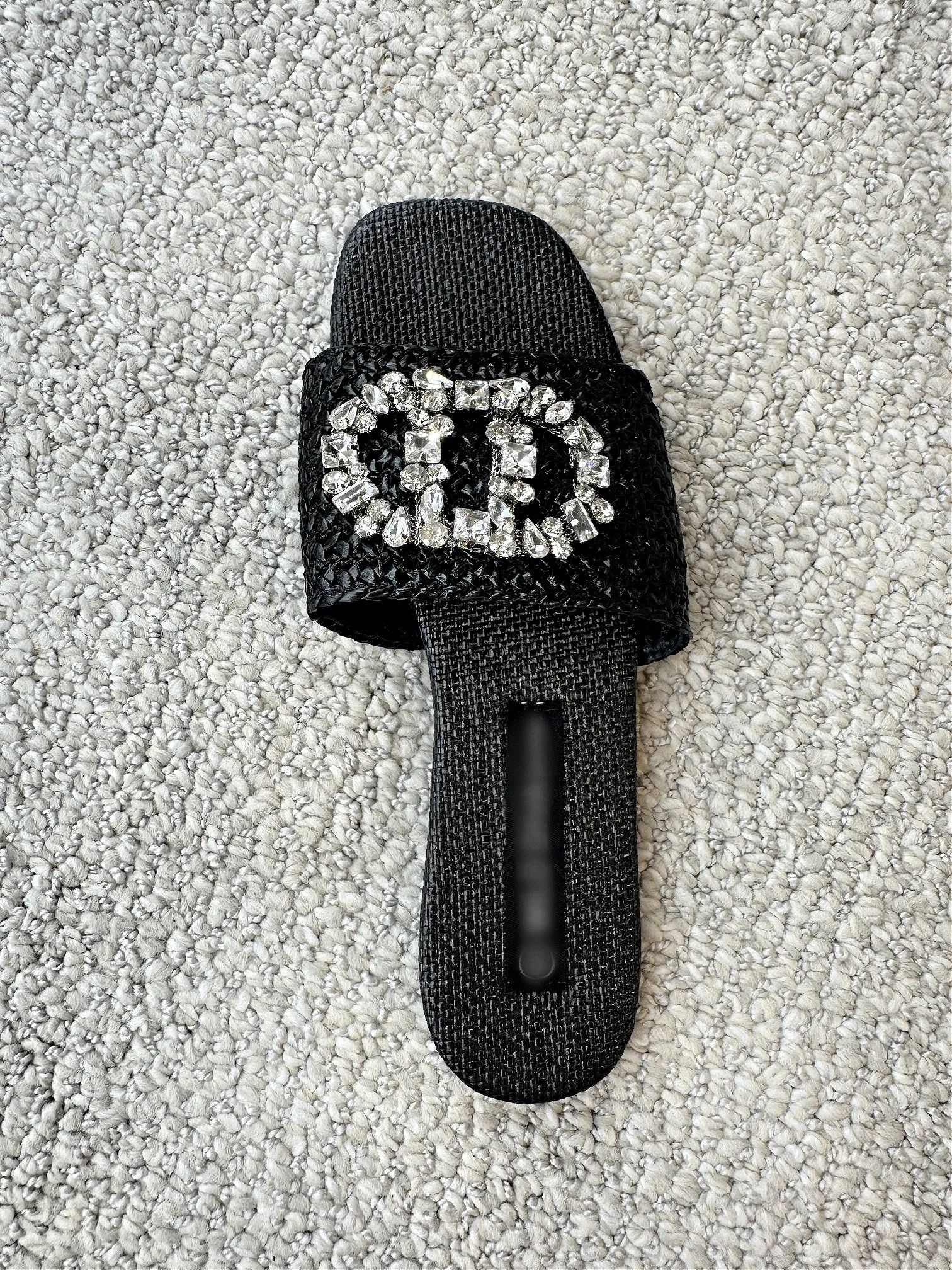 NEW!! Seychelles Raffia Slide in Black sold by Glitzy Bella