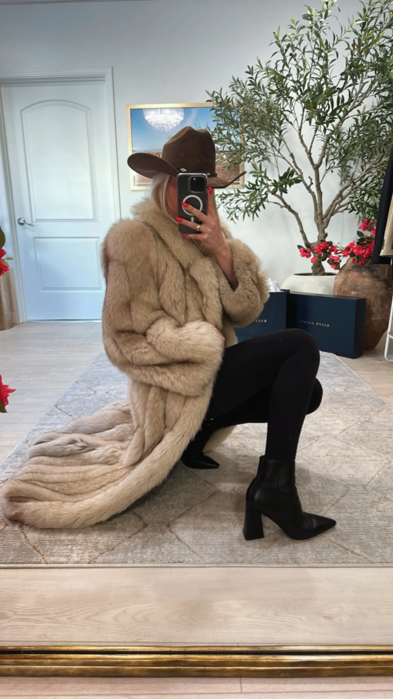 #1 Vintage Silver Fox Coat - Size S/M sold by Glitzy Bella product image thumbnail 4