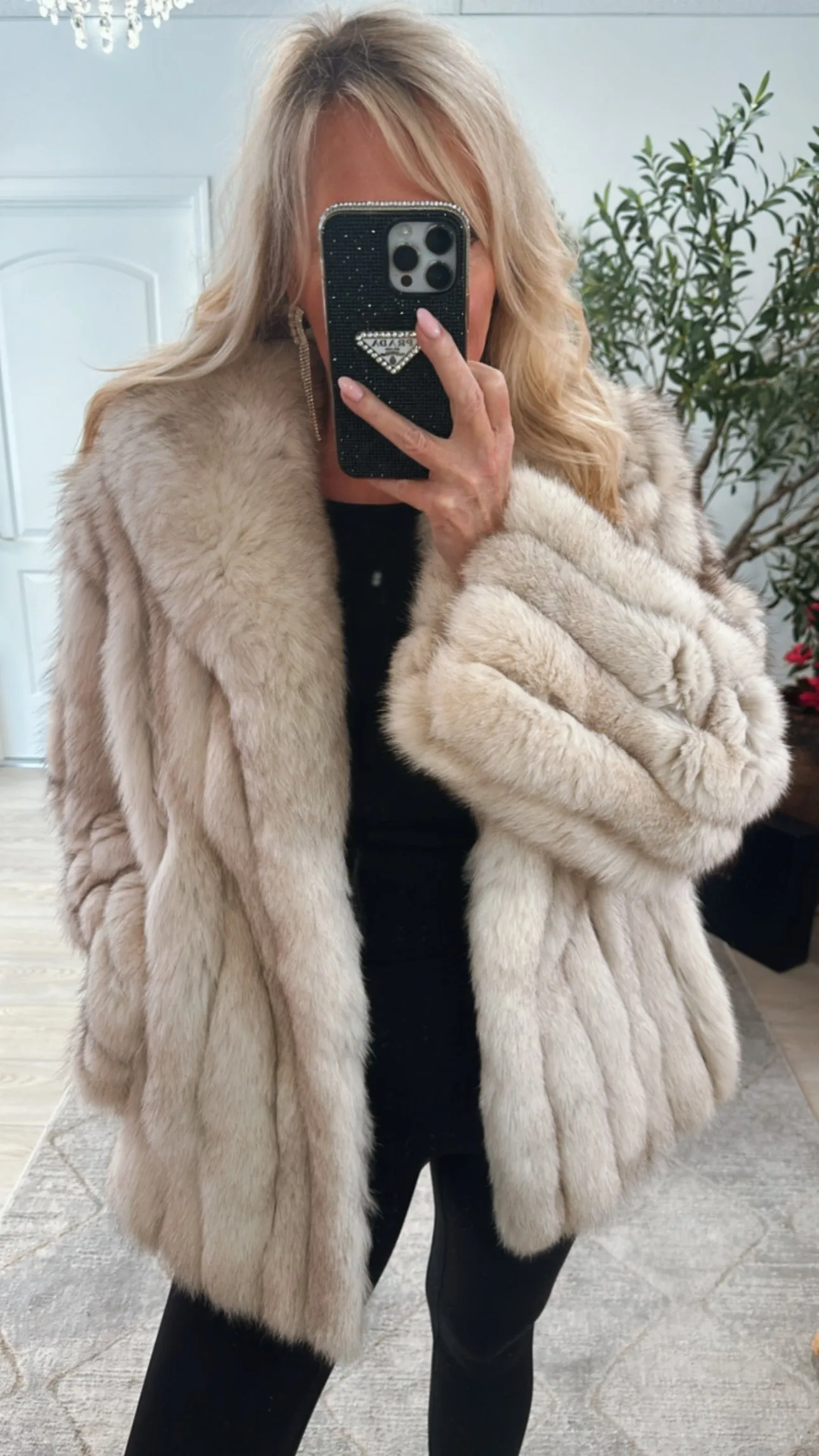 #33 Vintage Silver Fox Fur Jacket - Size M sold by Glitzy Bella