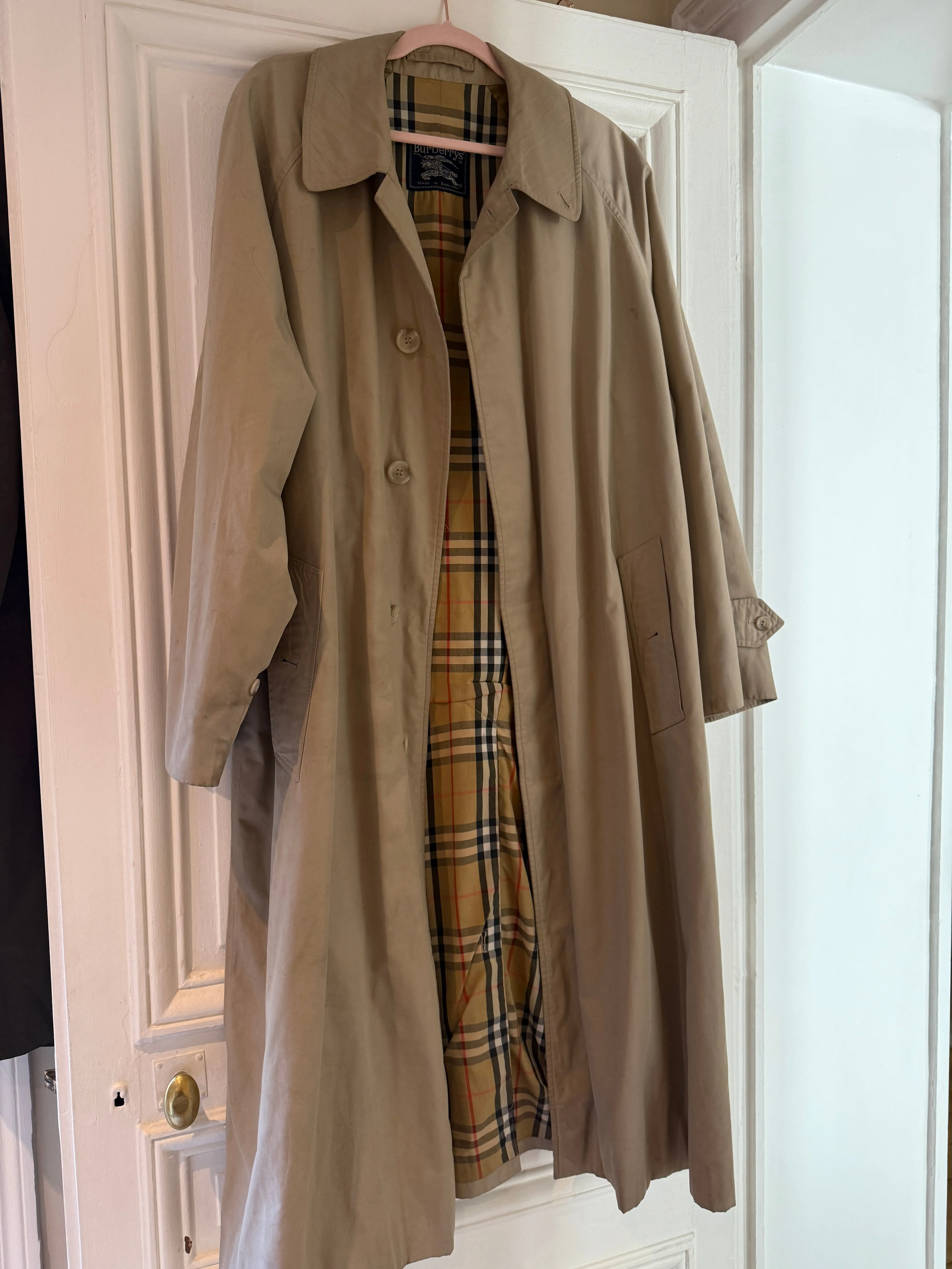 NEW!! Vintage Burberry Trench Coat Size L/XL sold by Glitzy Bella product image thumbnail 3