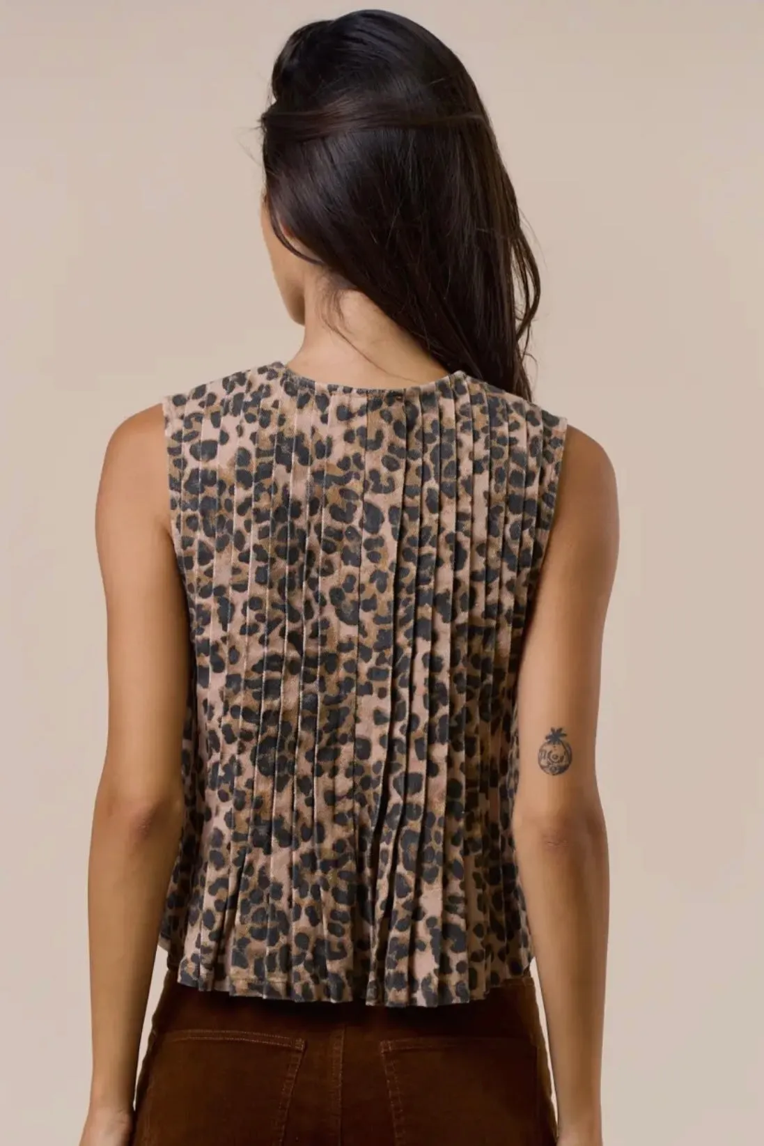 FINAL SALE!! Front Tie Leopard Top sold by Glitzy Bella product image thumbnail 5