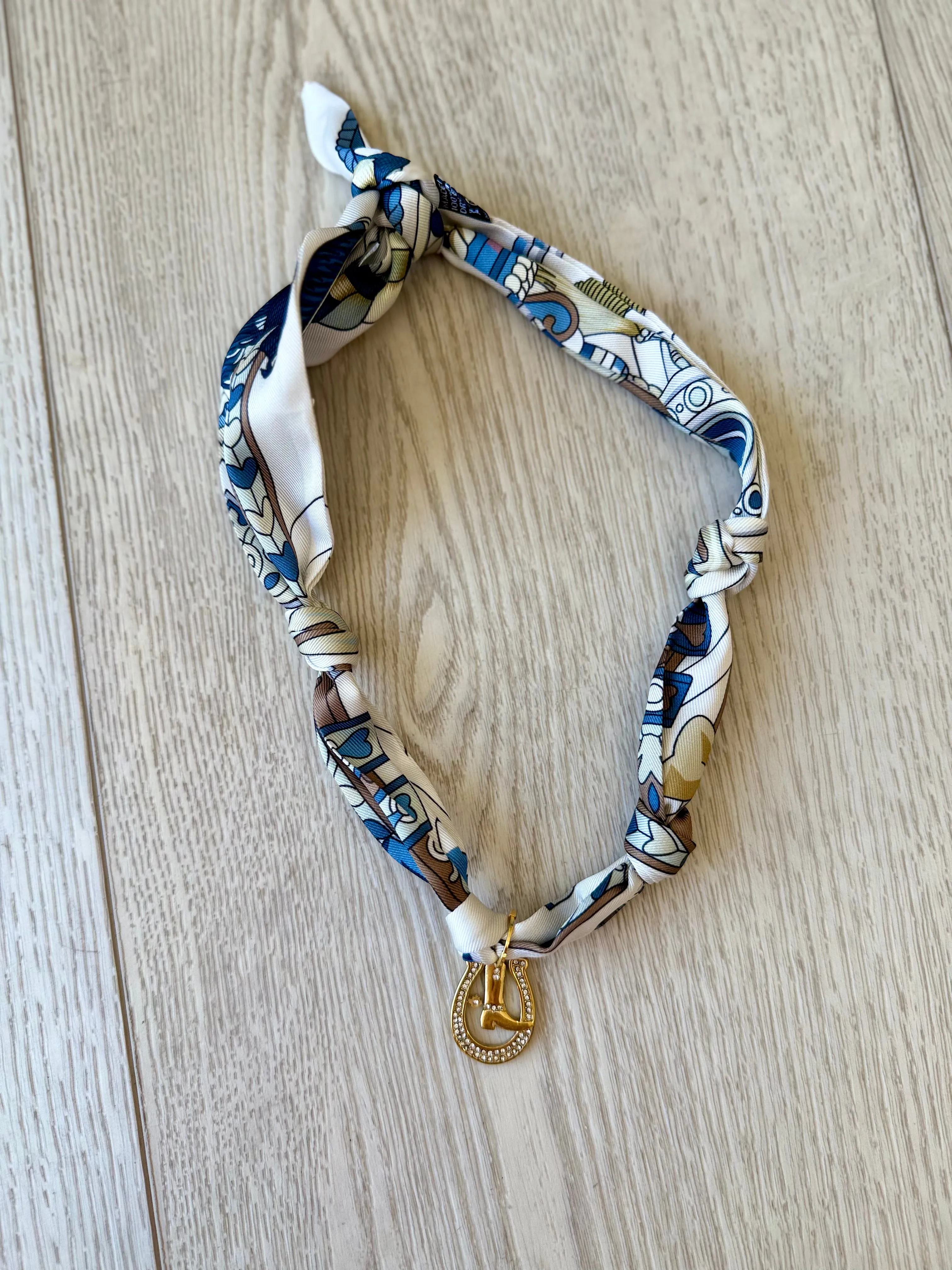 NEW!! Horseshoe Scarf Necklace in 2 Colors sold by Glitzy Bella product image thumbnail 2