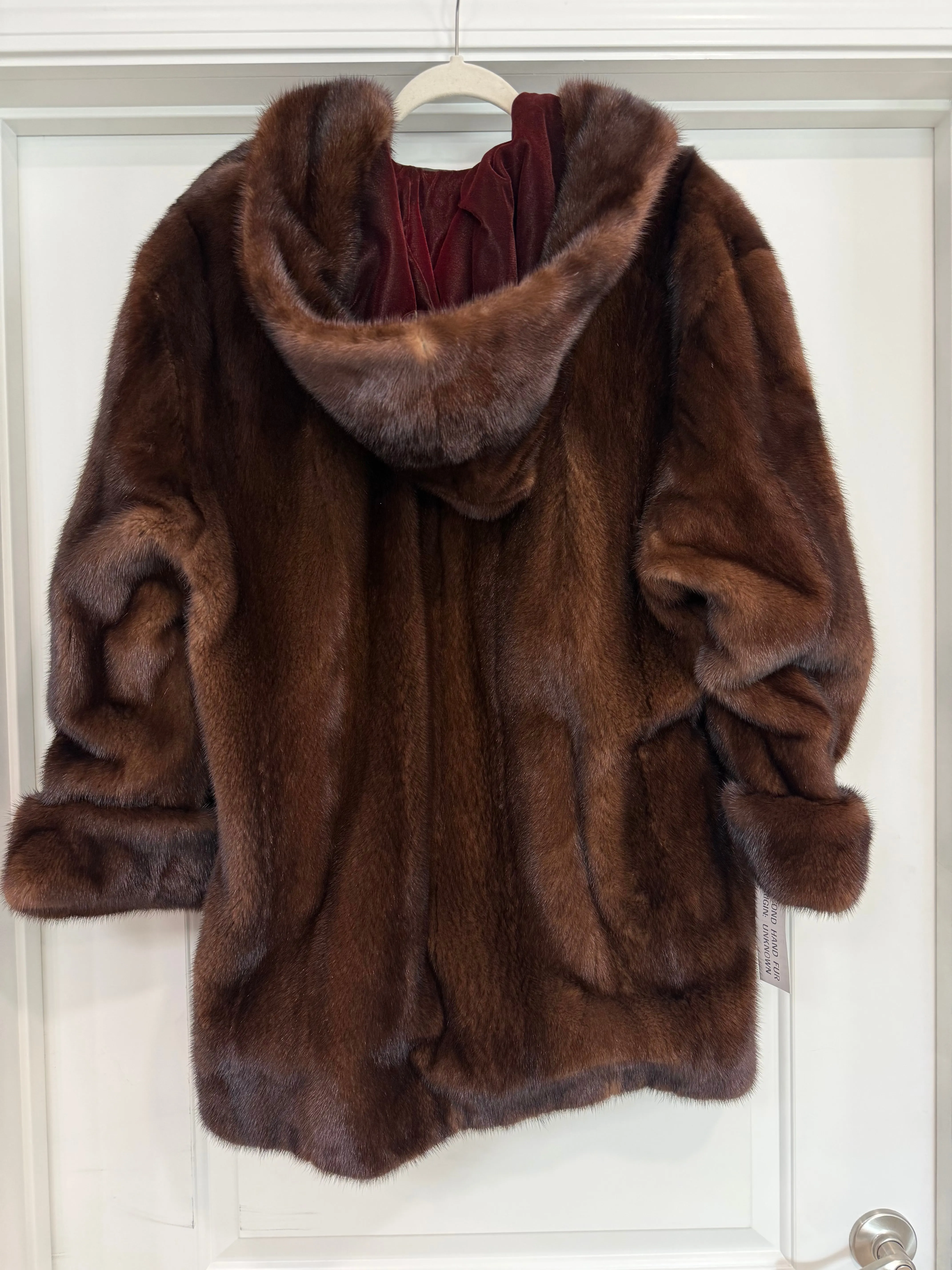 #111 Vintage Mahogany Mink Jacket w/ Hood Size Large sold by Glitzy Bella product image thumbnail 4