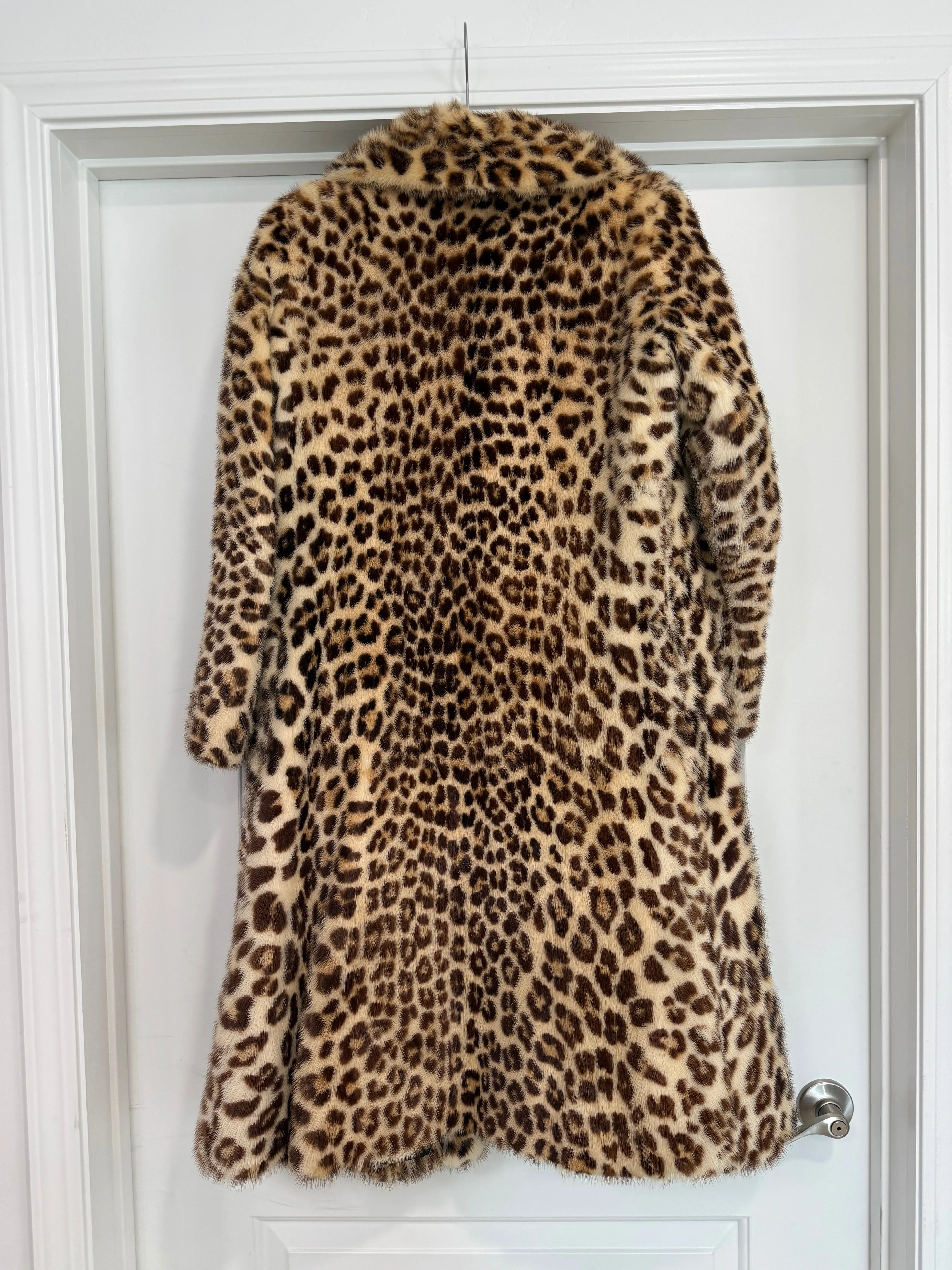 #113 Vintage Stenciled Mink Coat Size XS/S sold by Glitzy Bella product image thumbnail 4