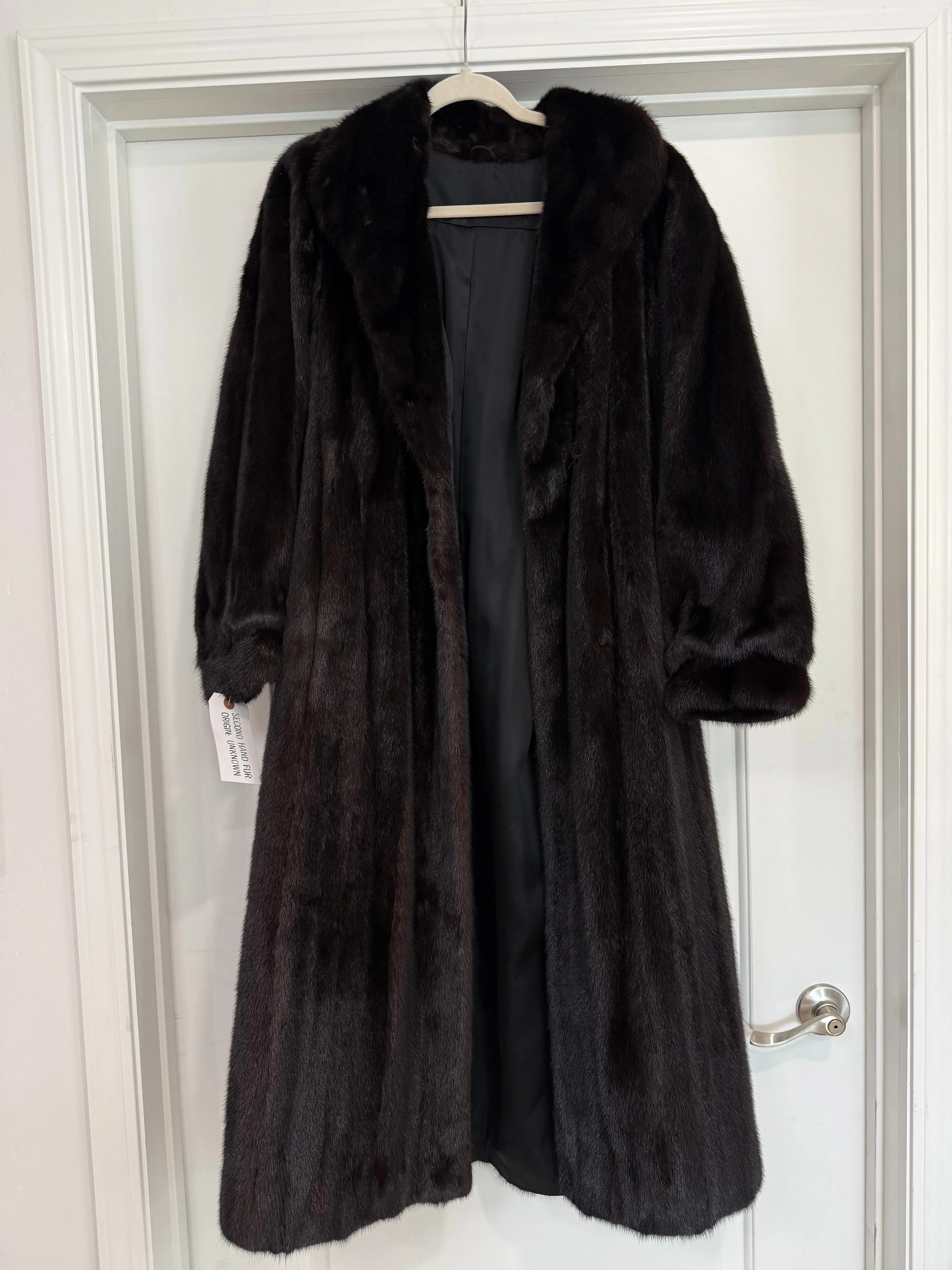 #114 Vintage Ranch Mink Coat Size M/Large sold by Glitzy Bella product image thumbnail 3