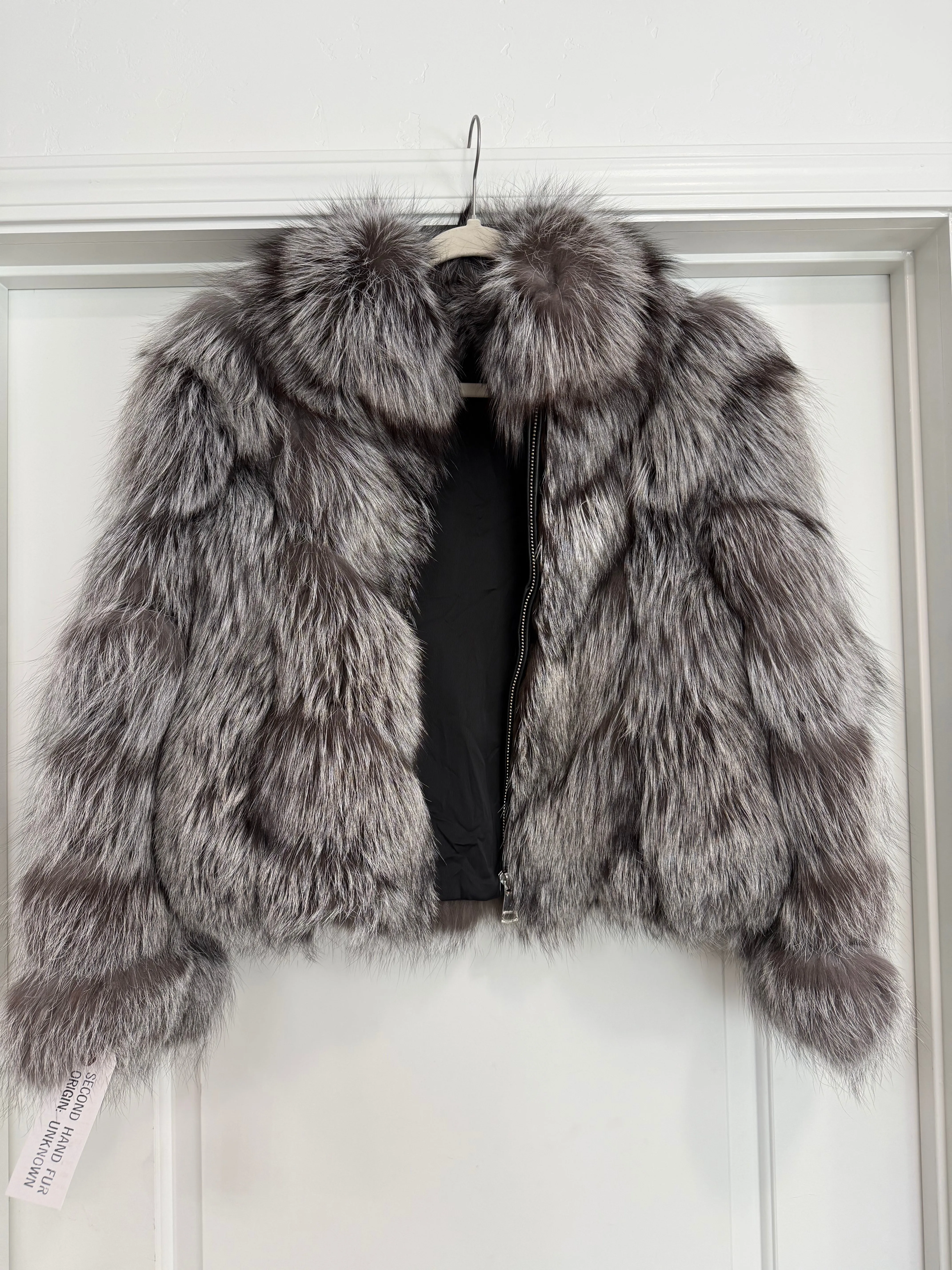 #103 Vintage Silver Fox Jacket Size Medium sold by Glitzy Bella product image thumbnail 3