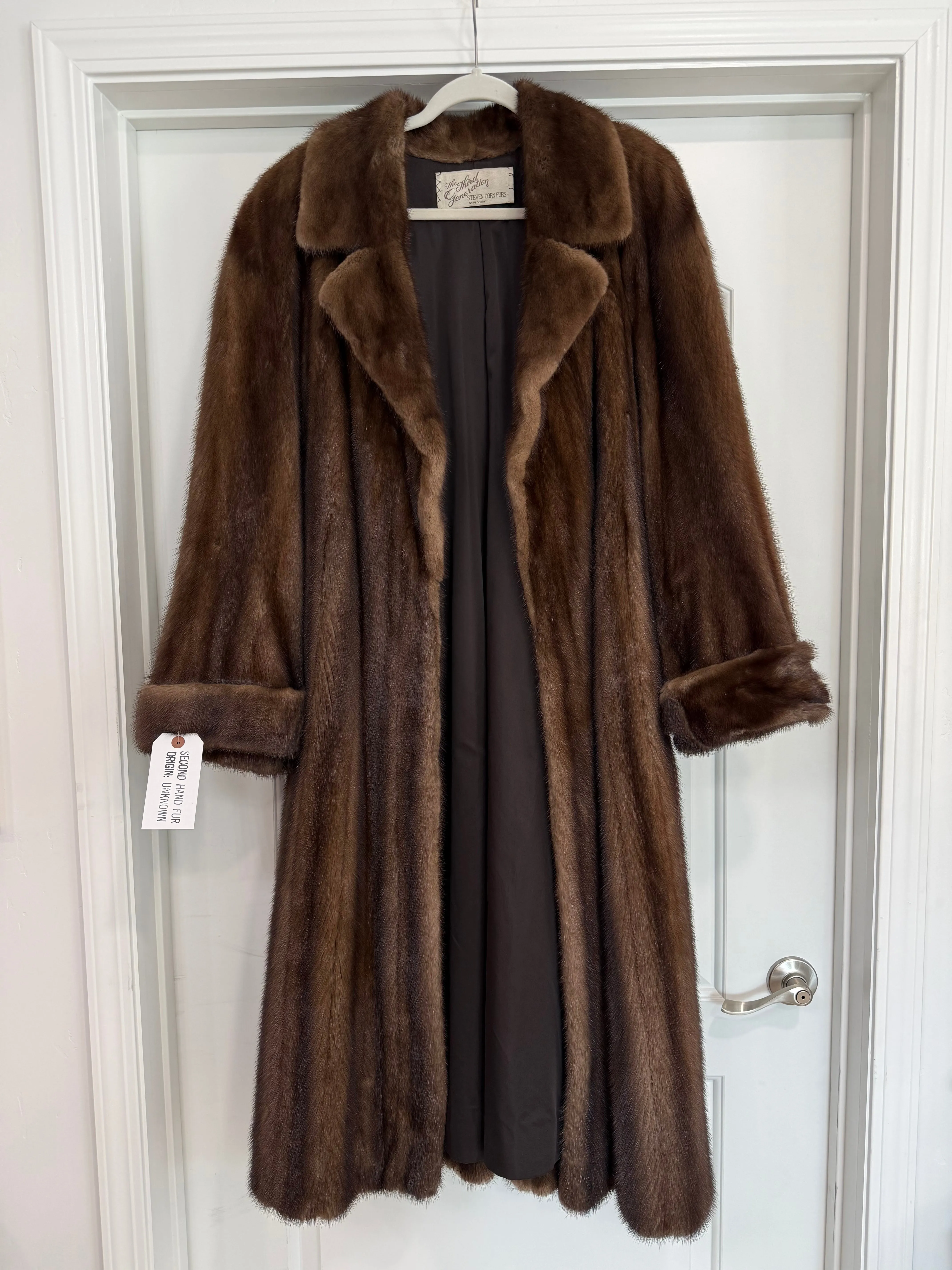 #106 Vintage Demi Buff Mink Coat Size Medium/Large sold by Glitzy Bella product image thumbnail 3