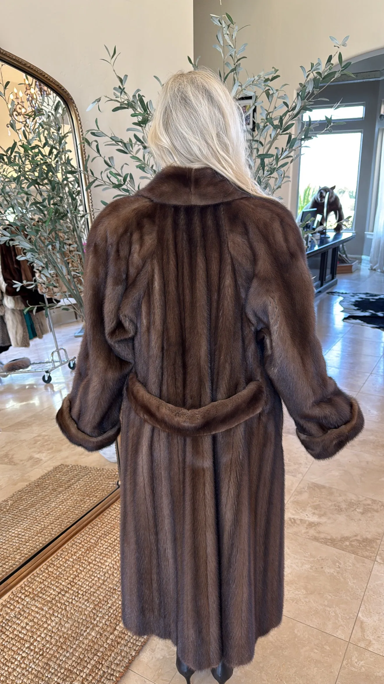 #106 Vintage Demi Buff Mink Coat Size Medium/Large sold by Glitzy Bella product image thumbnail 2