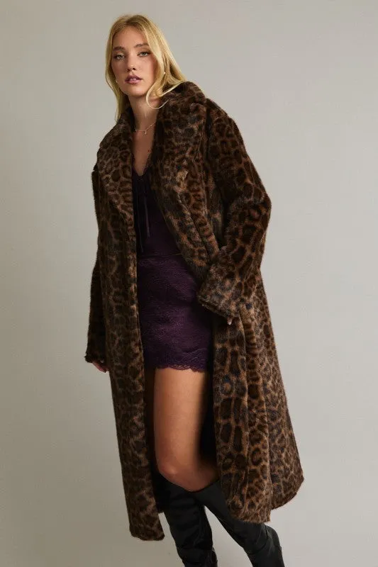 NEW!! "Luxe Muse" Cheetah Faux Fur Coat sold by Glitzy Bella product image thumbnail 3