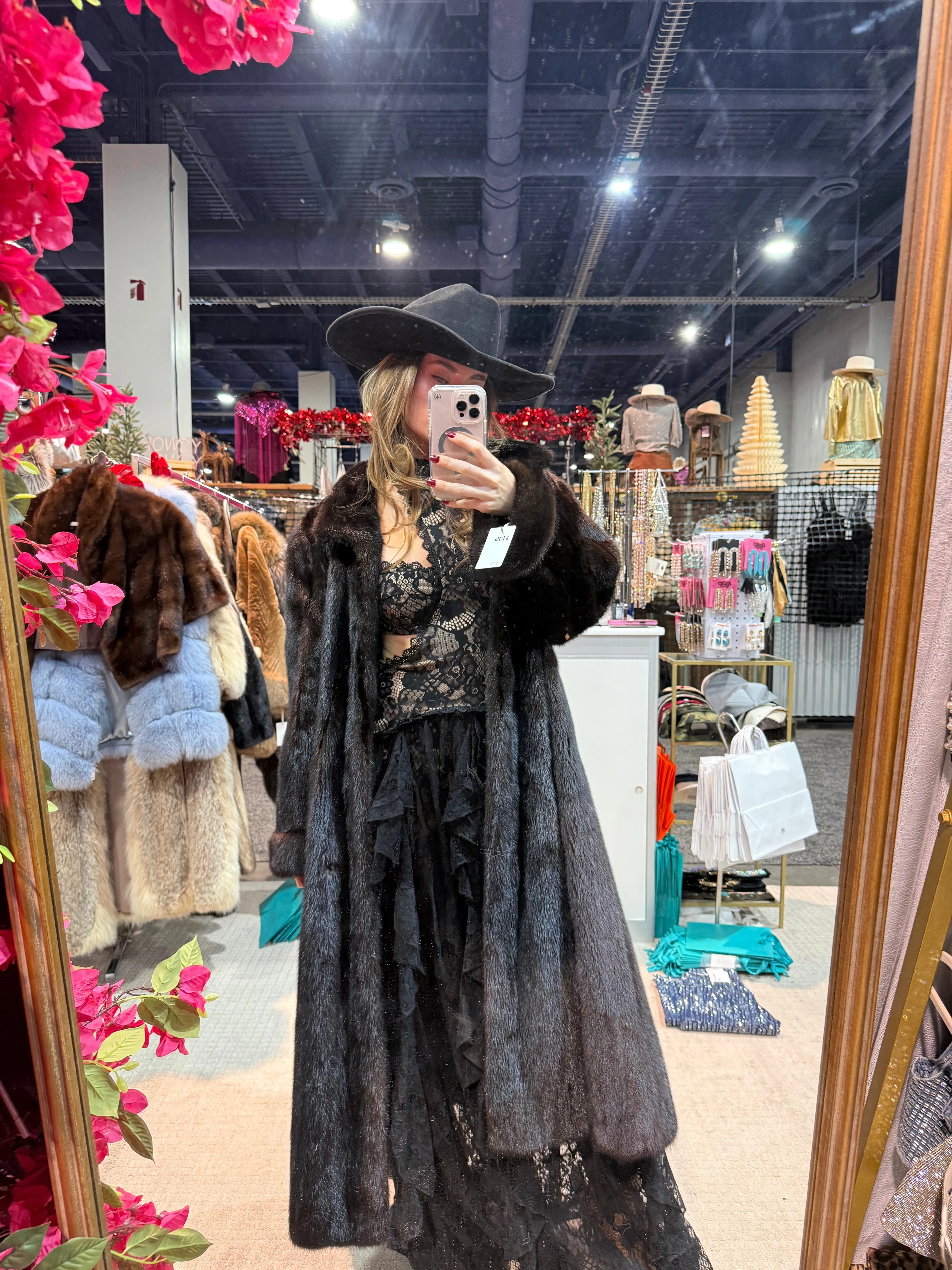 #176 Vintage Mahogany Mink Fur Coat Size Medium sold by Glitzy Bella product image thumbnail 3