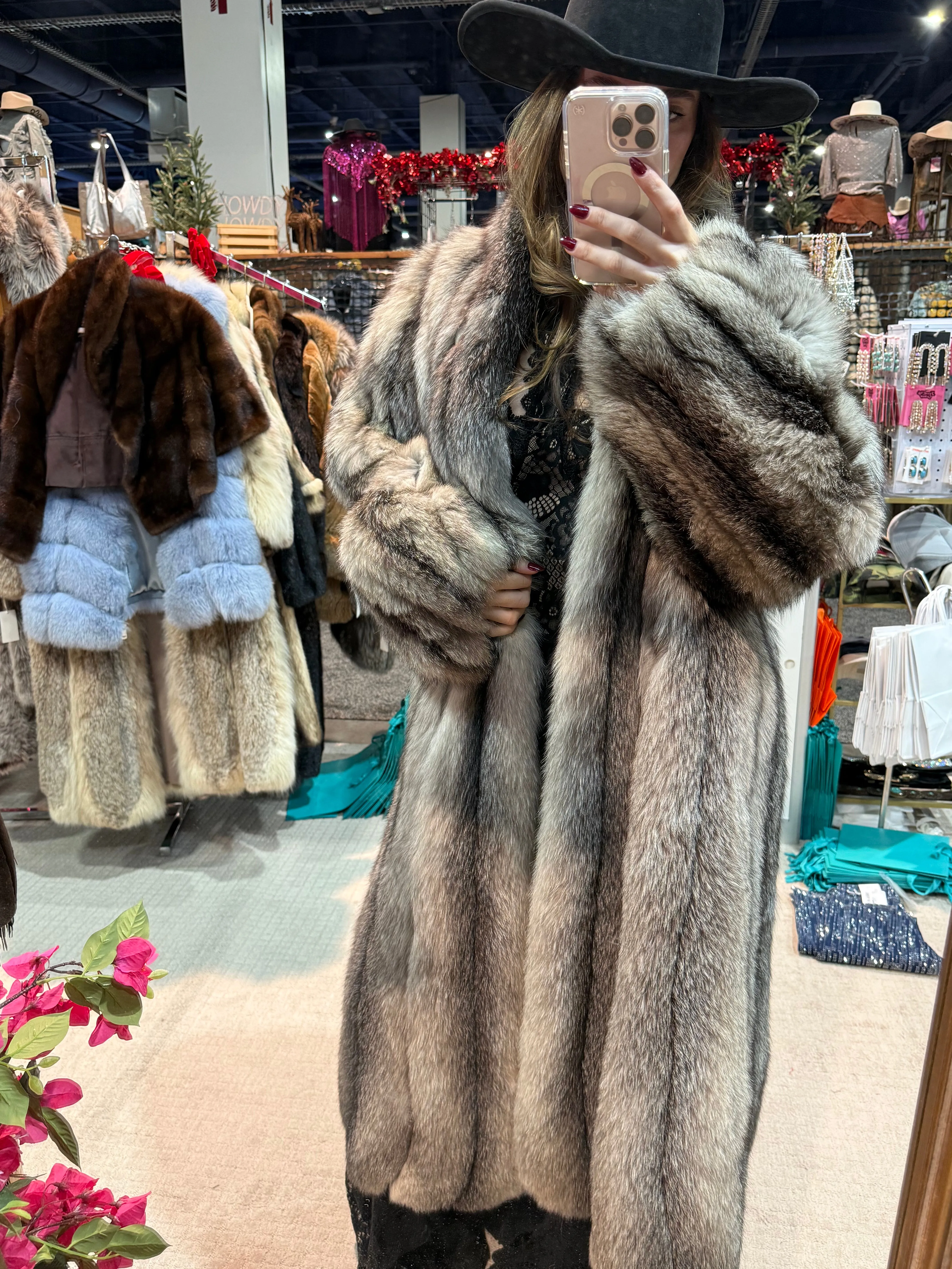 #S18 Vintage Indigo Dyed Fox Directional Coat Size Medium/Large sold by Glitzy Bella product image thumbnail 4