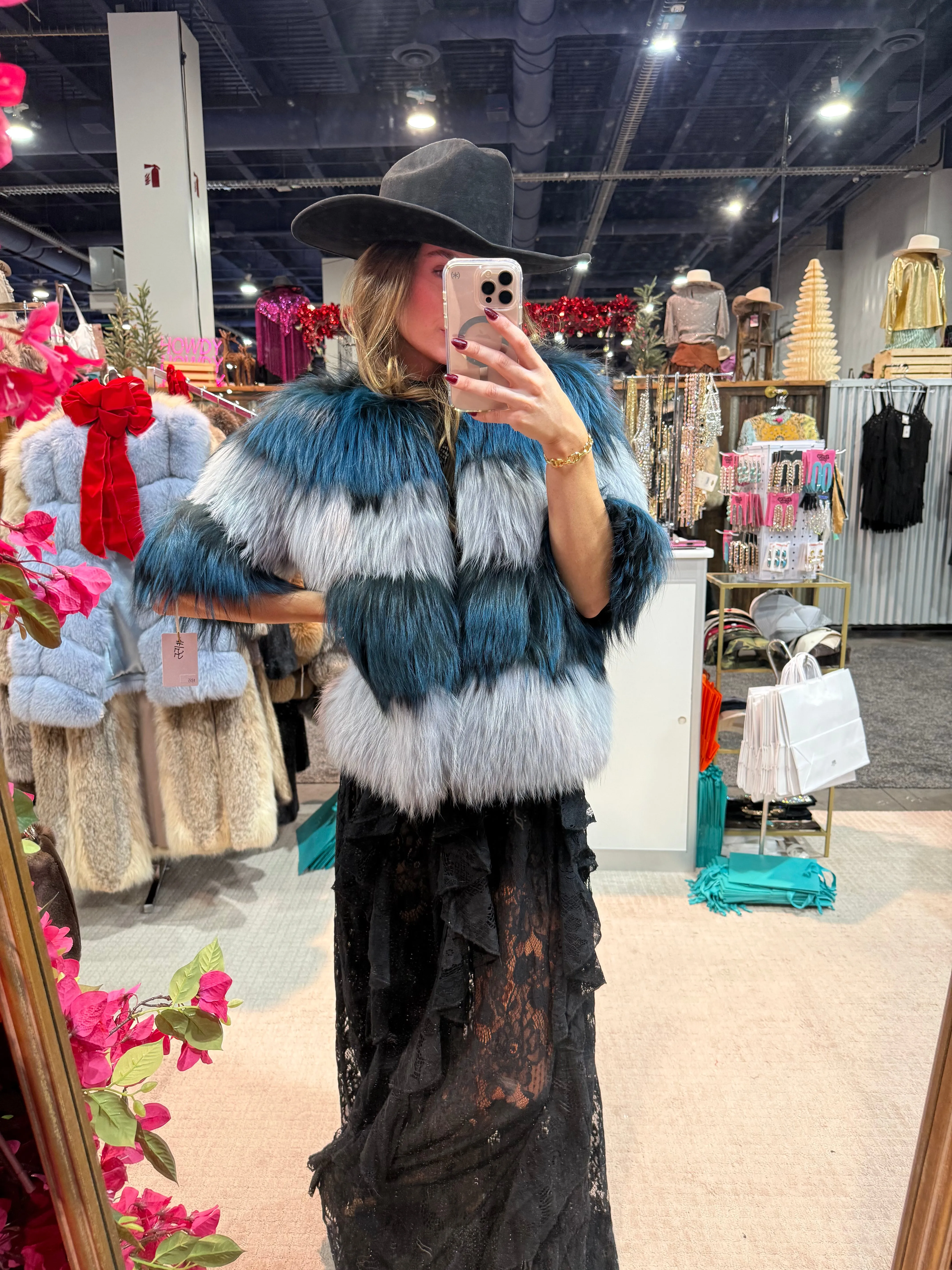 #155 Vintage Dyed Fox Fur Jacket - Size Small sold by Glitzy Bella product image thumbnail 2