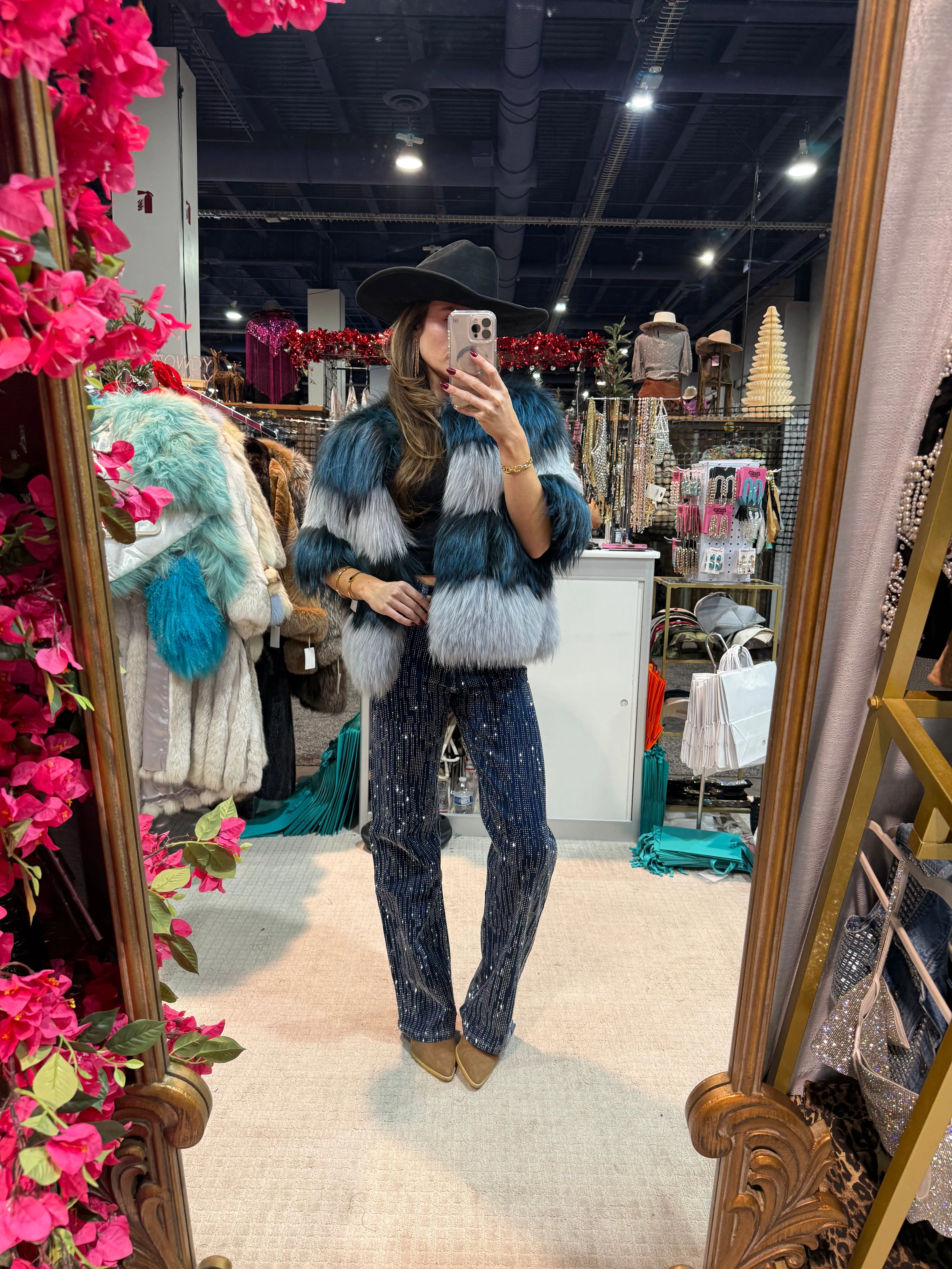 #155 Vintage Dyed Fox Fur Jacket - Size Small sold by Glitzy Bella product image thumbnail 4