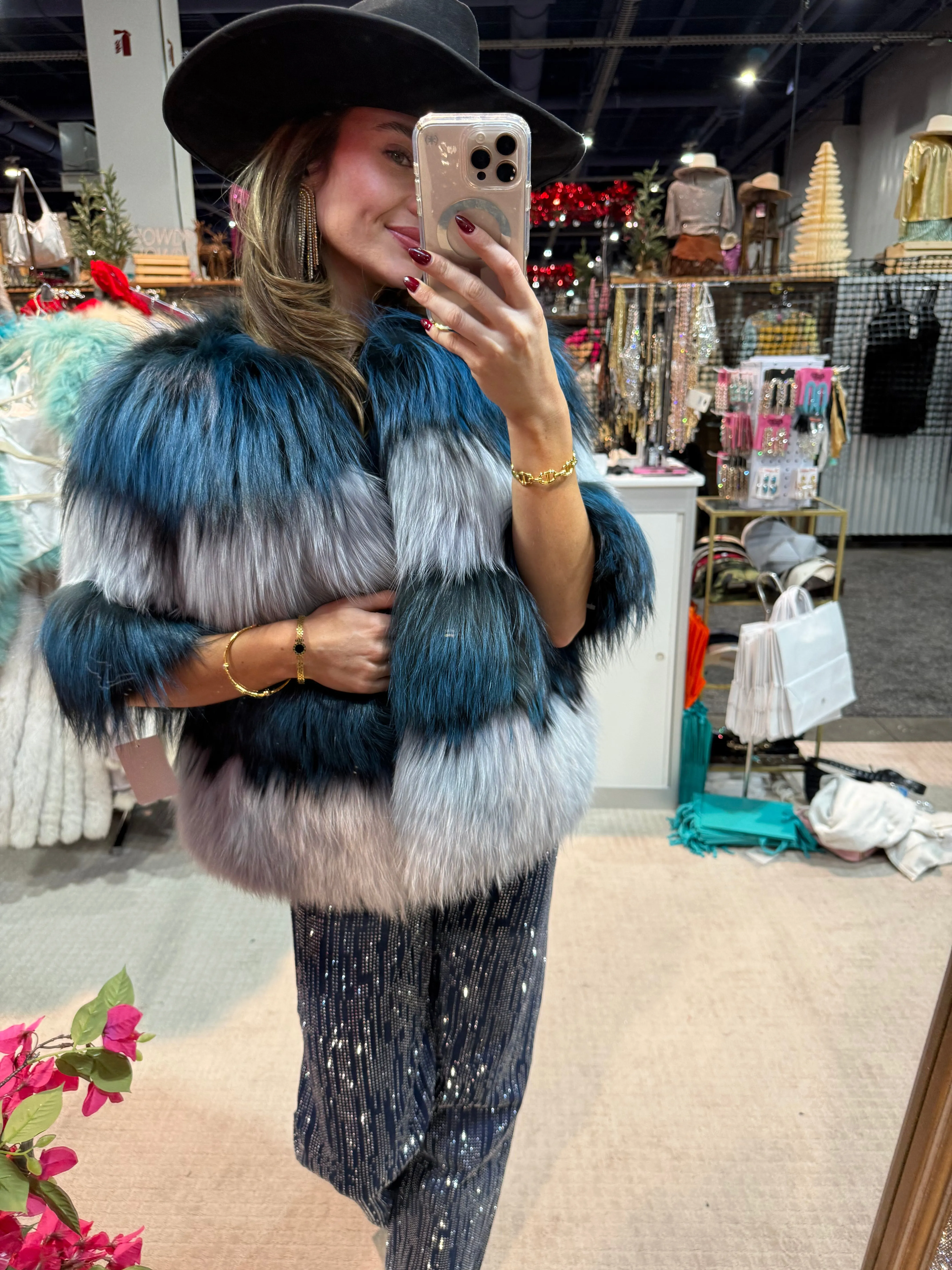 #155 Vintage Dyed Fox Fur Jacket - Size Small sold by Glitzy Bella product image thumbnail 3