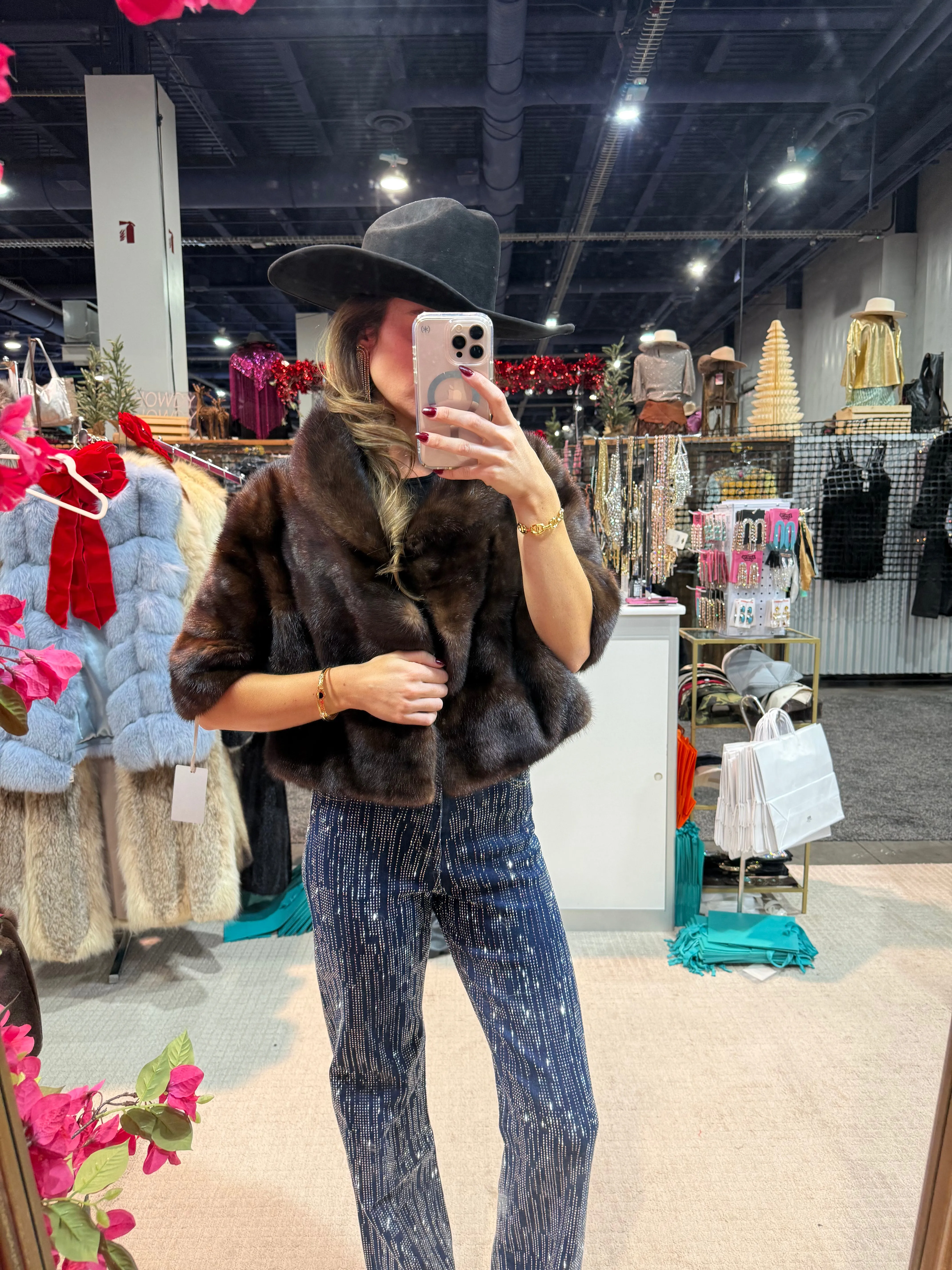 #147 Vintage Mahogany Mink Crop Fur Jacket Size Small sold by Glitzy Bella product image thumbnail 2