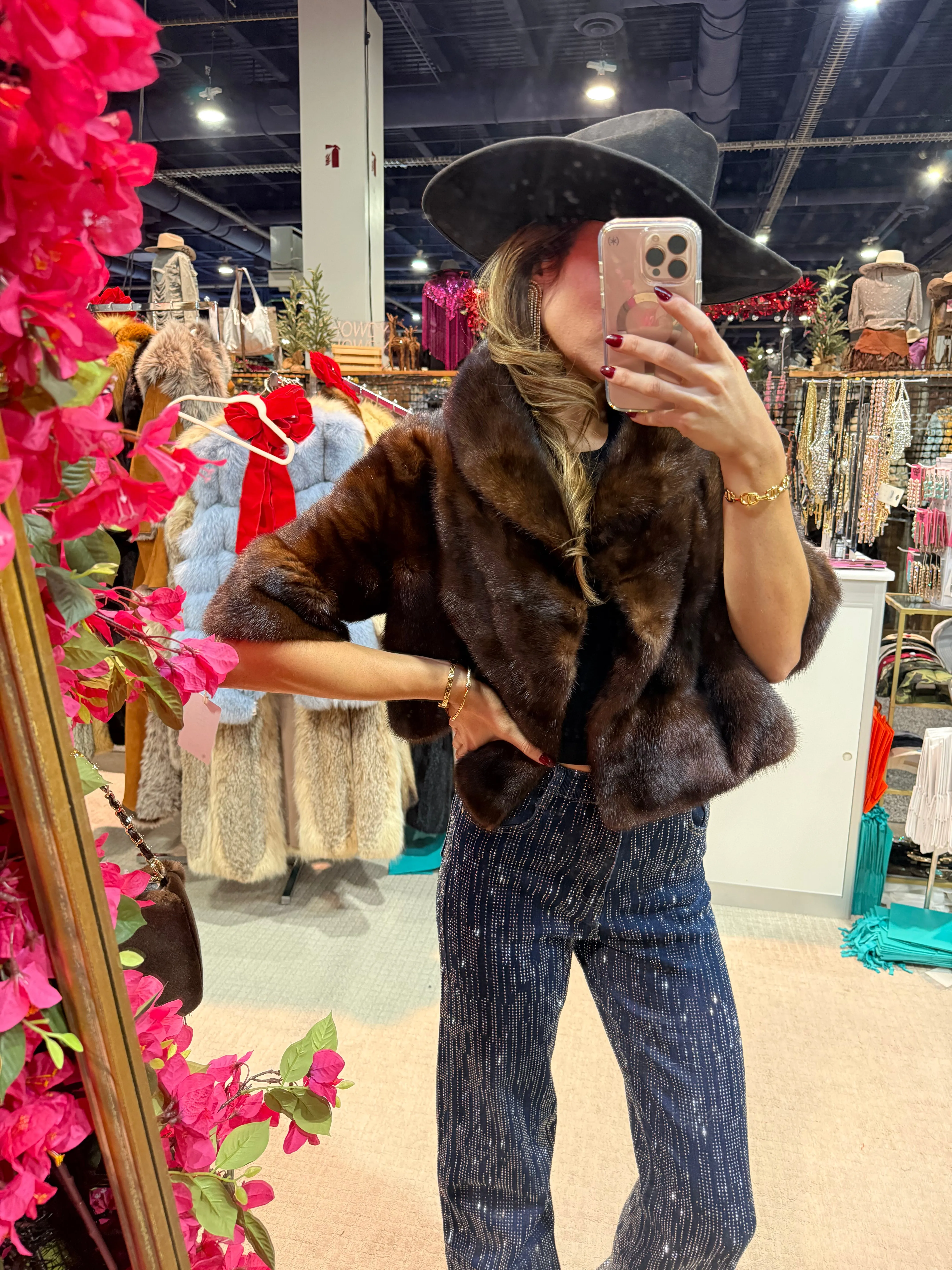 #147 Vintage Mahogany Mink Crop Fur Jacket Size Small sold by Glitzy Bella product image thumbnail 4