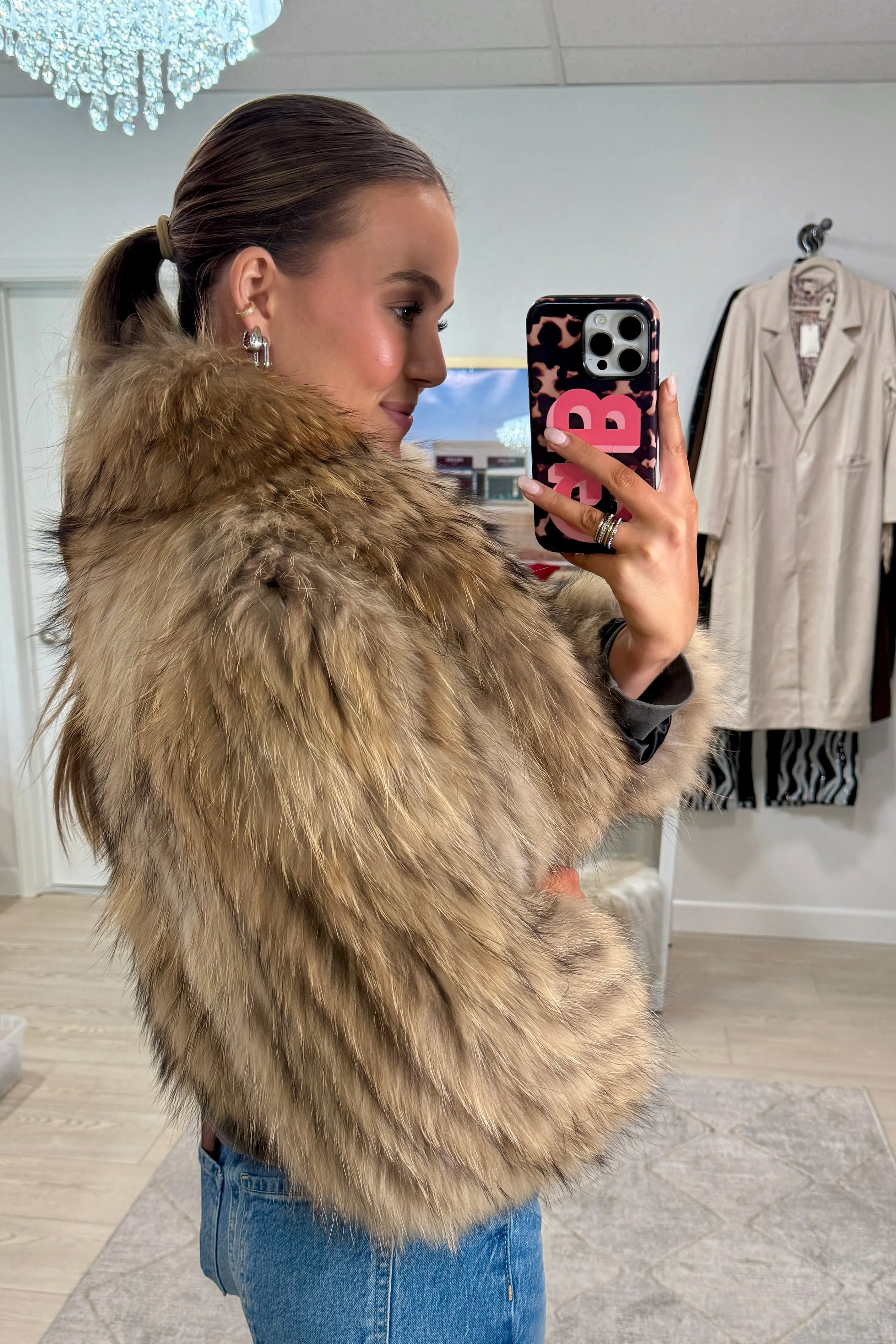 #GB11 Vintage Dyed Brown Cropped Fox Fur Jacket sold by Glitzy Bella product image thumbnail 3