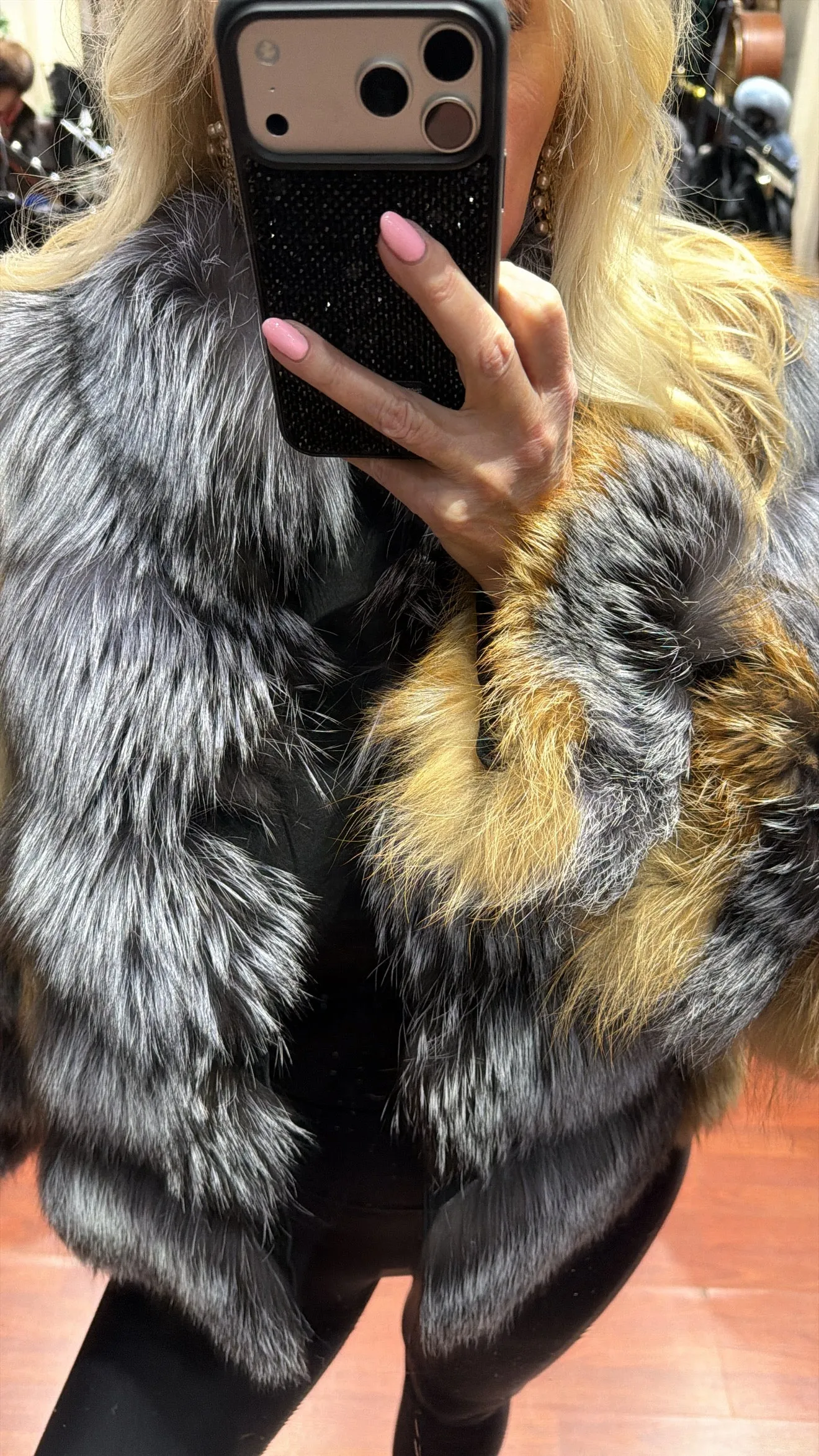 #GB27 Vintage Dyed Fox Jacket Size Medium sold by Glitzy Bella product image thumbnail 3