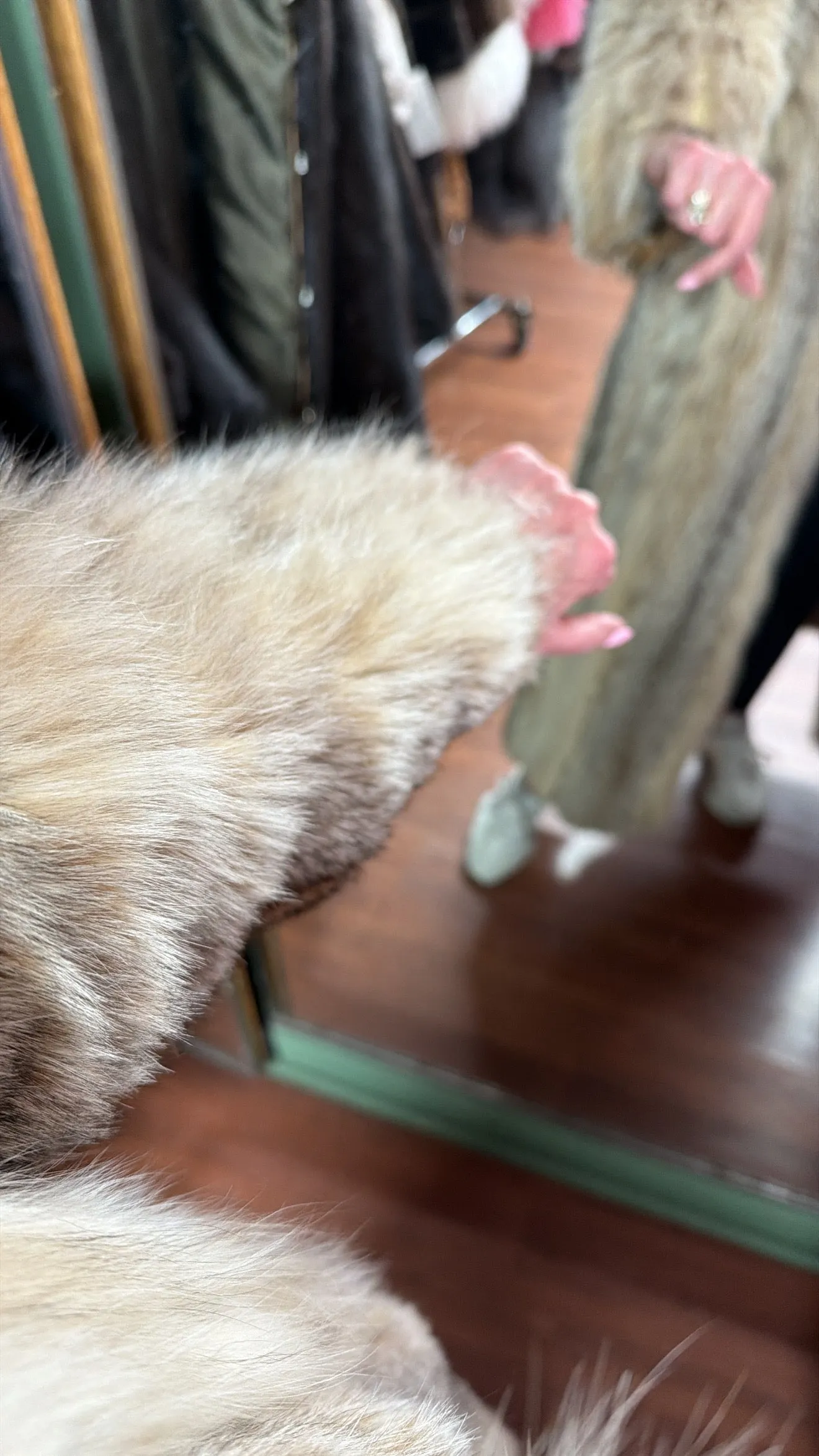 #GB13 Vintage Lynx Fur Coat sold by Glitzy Bella product image thumbnail 3