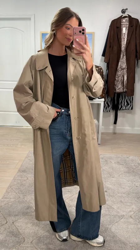 NEW!! Vintage Burberry Trench Coat Size M/L made by Glitzy Bella