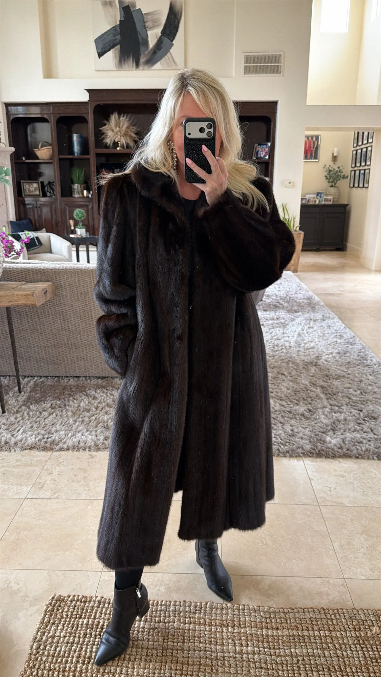 #GB51 Vintage Mahogany Mink Fur Coat sold by Glitzy Bella product image thumbnail 5